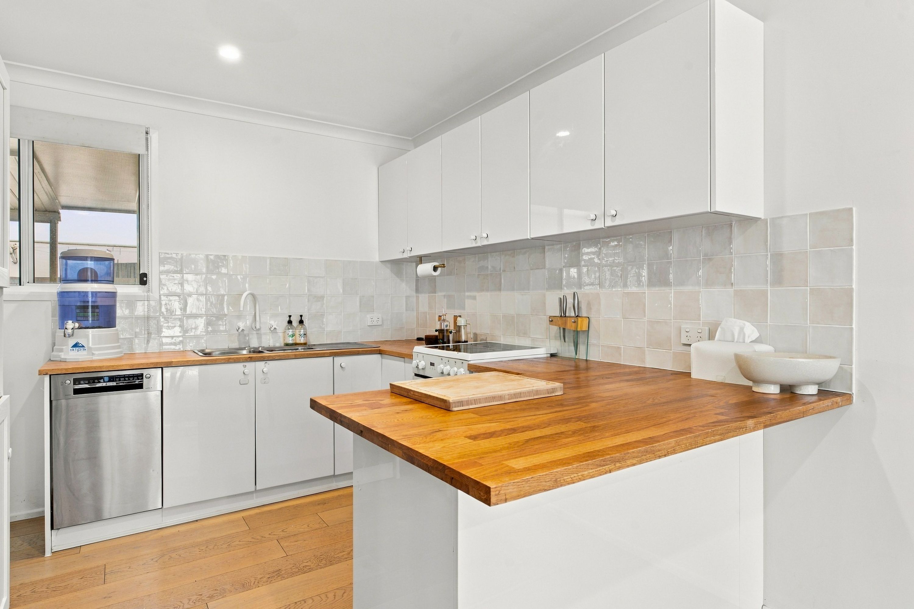 53 Leyte Avenue — photo 5 of 15
