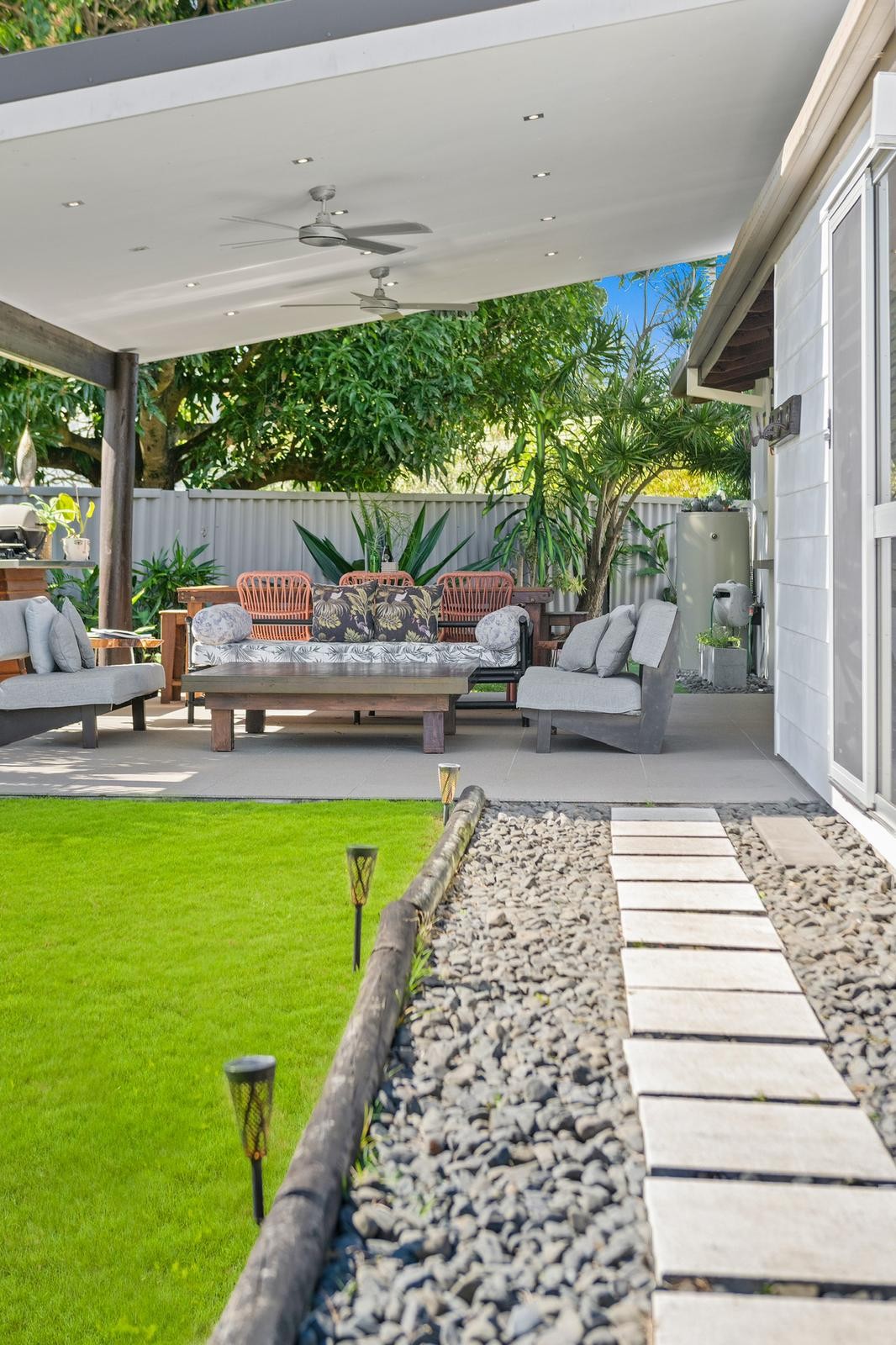 21 Parnki Parade, Palm Beach, QLD 4221