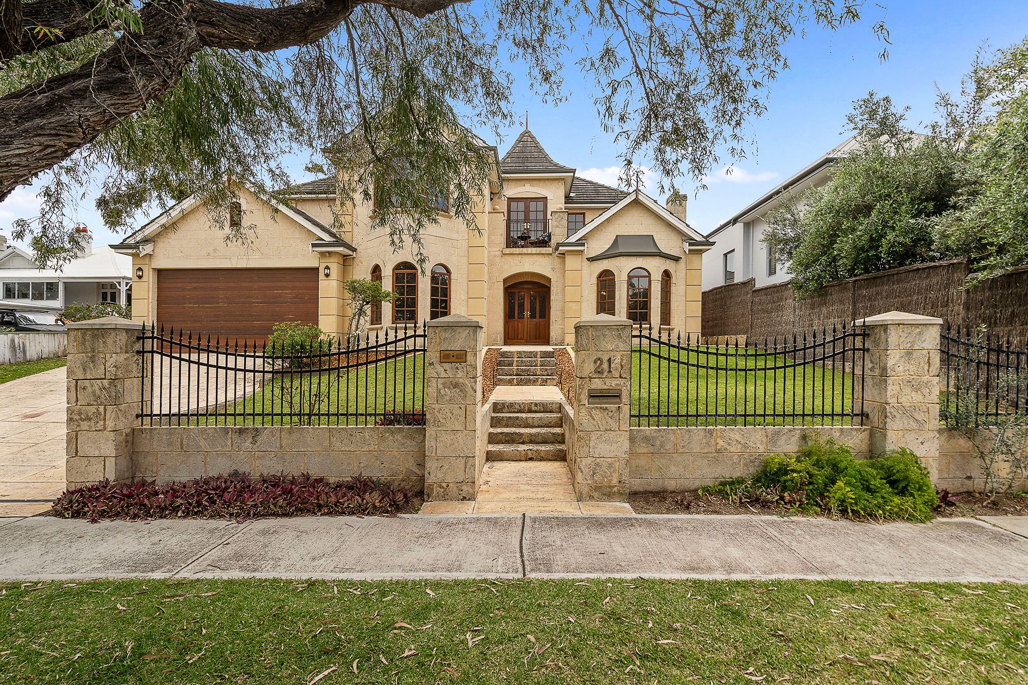 21 Johnston Street, Peppermint Grove WA 6011