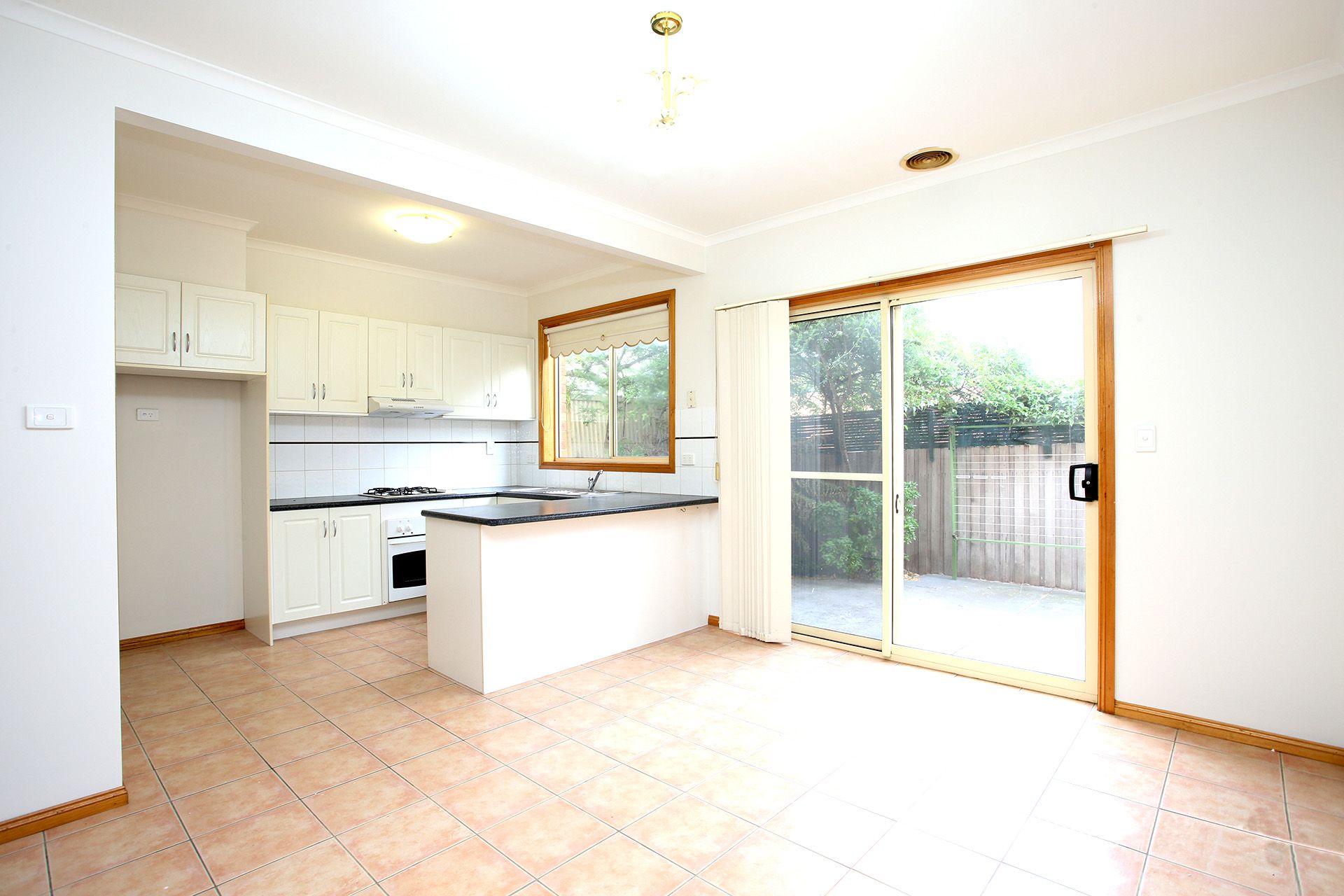 2/2D Bendigo Street, Cheltenham, VIC 3192
