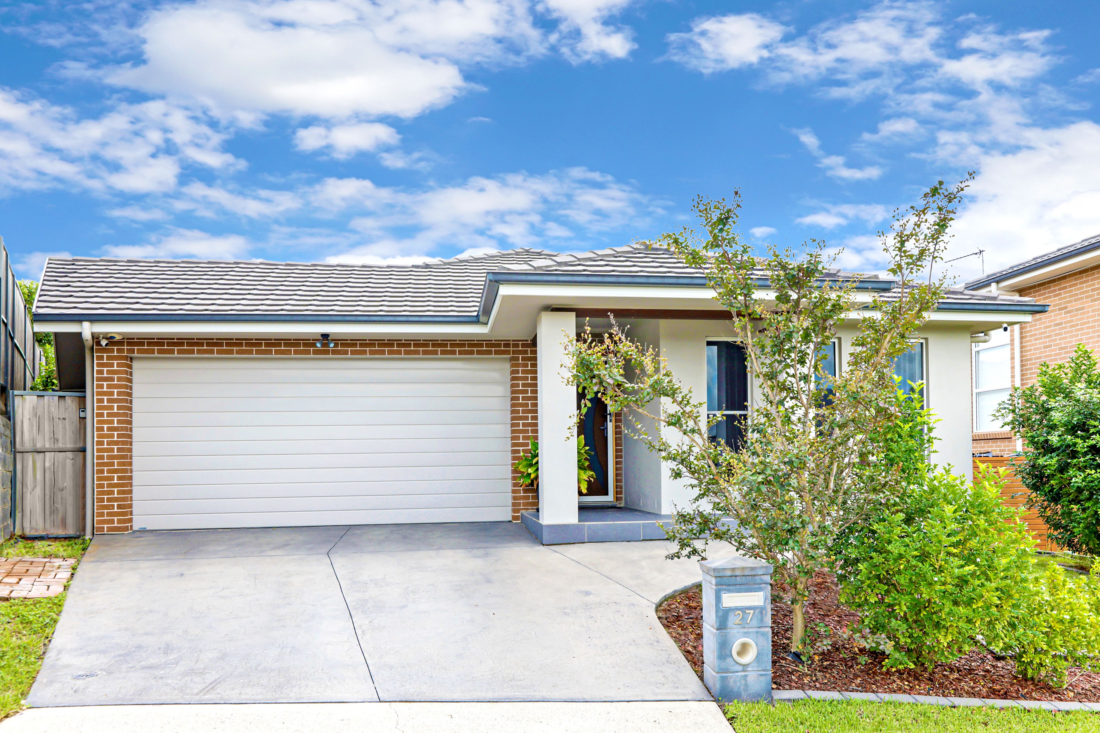 27 James Riley Drive, Glenmore Park NSW 2745