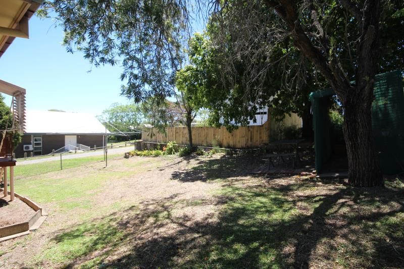 25 Walter Street, Holland Park West, QLD 4121