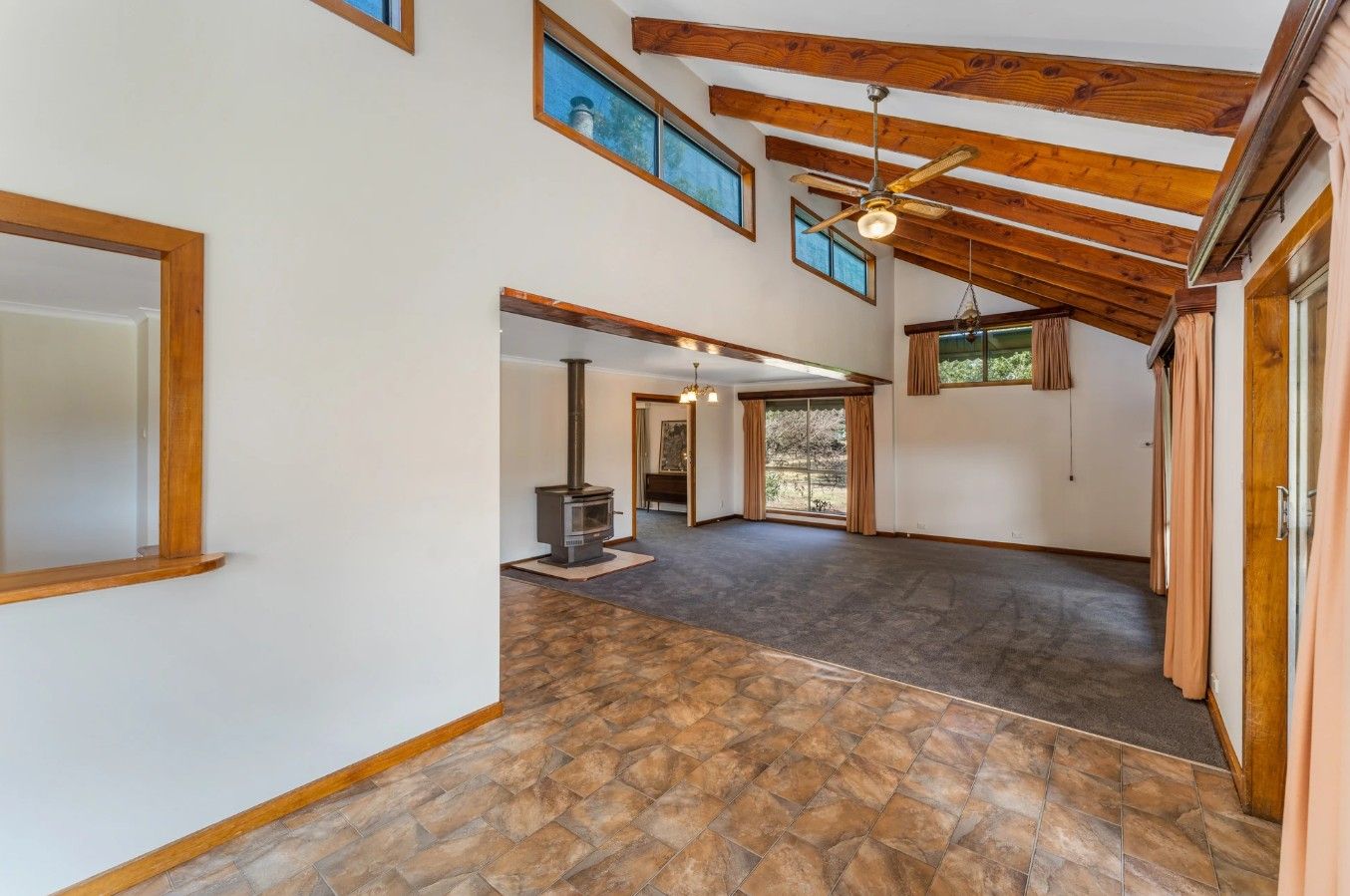 24 Egans Lane — photo 5 of 12