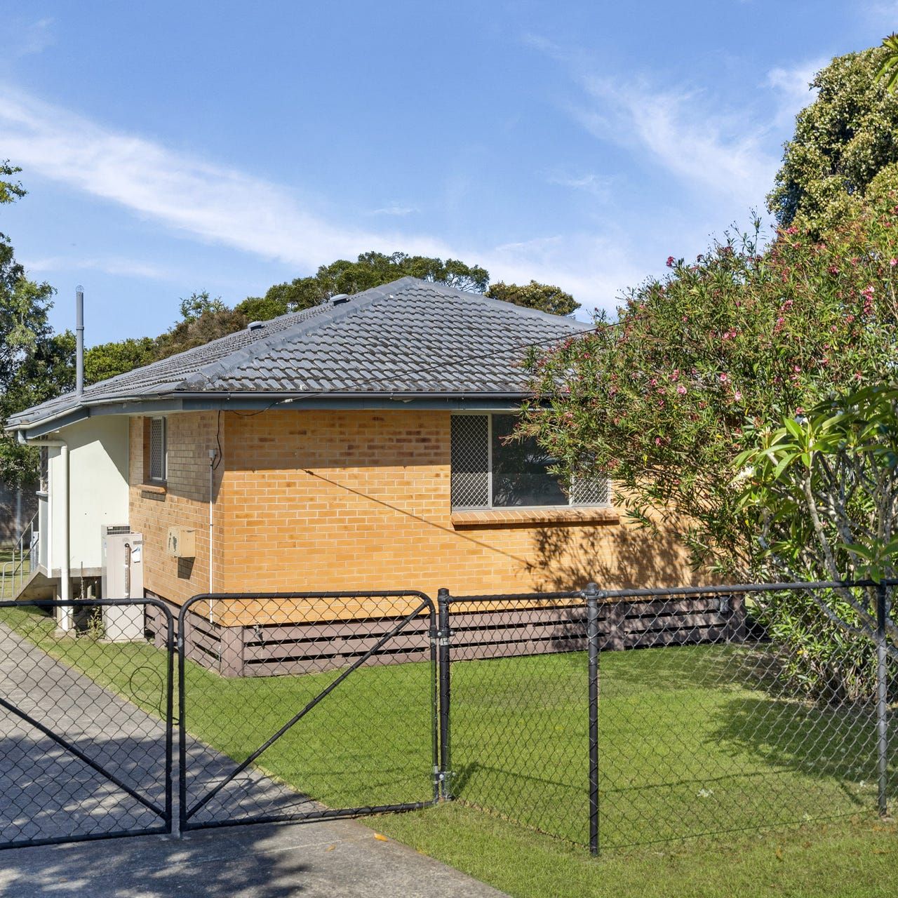 72 Jacaranda Avenue, Logan Central, QLD 4114