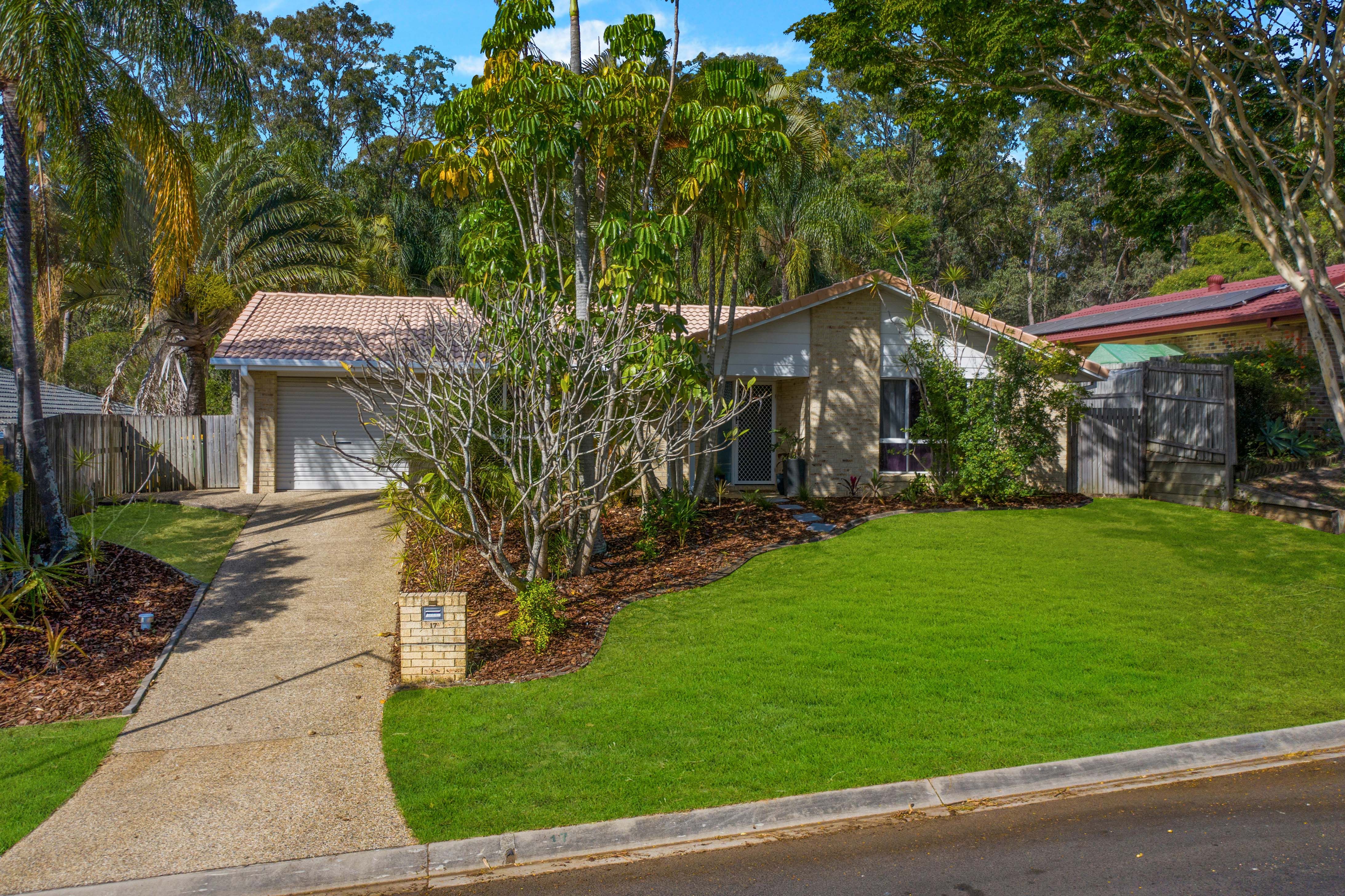 17 Saint James Circuit, Heritage Park, QLD 4118