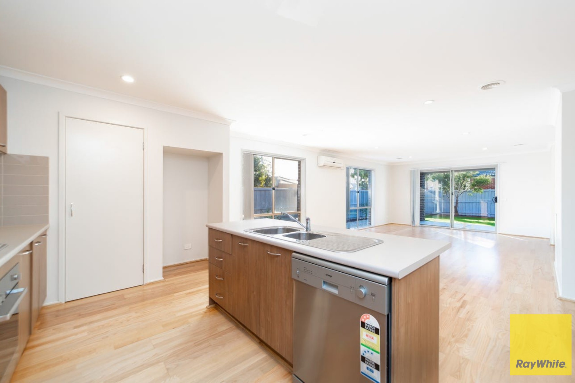 10 Keppel Way, Point Cook, VIC 3030