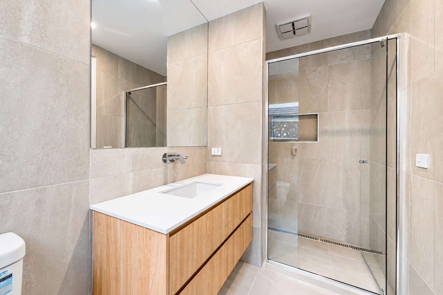 17A Derna Road — photo 9 of 18
