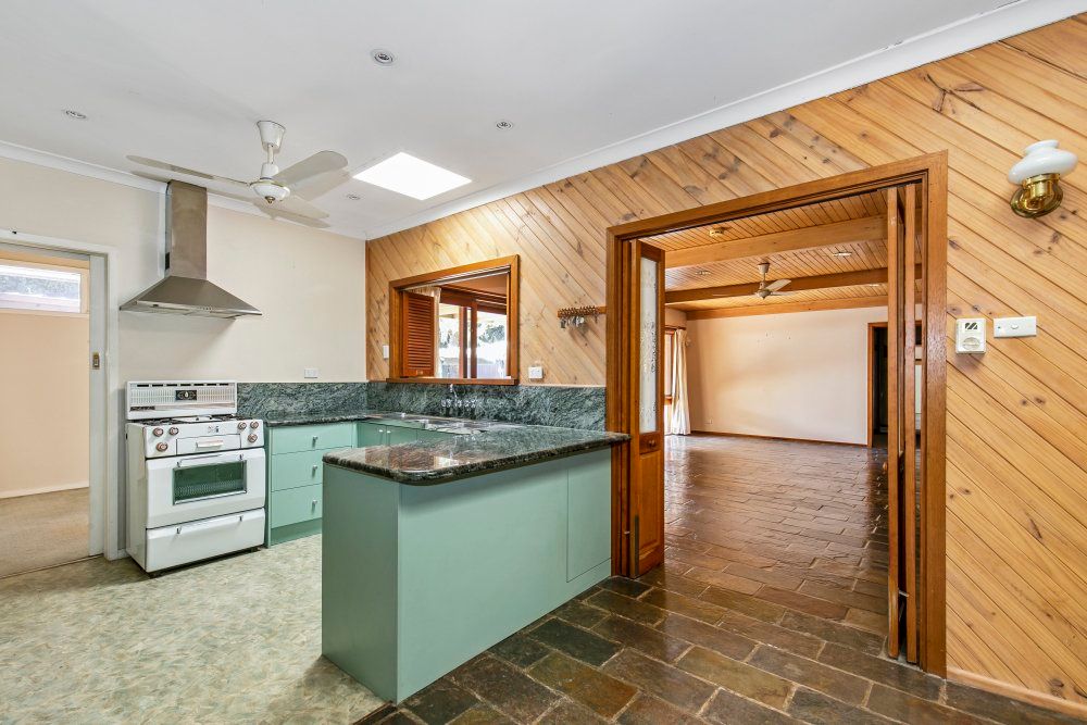 2 Hugh Street, Knoxfield, VIC 3180