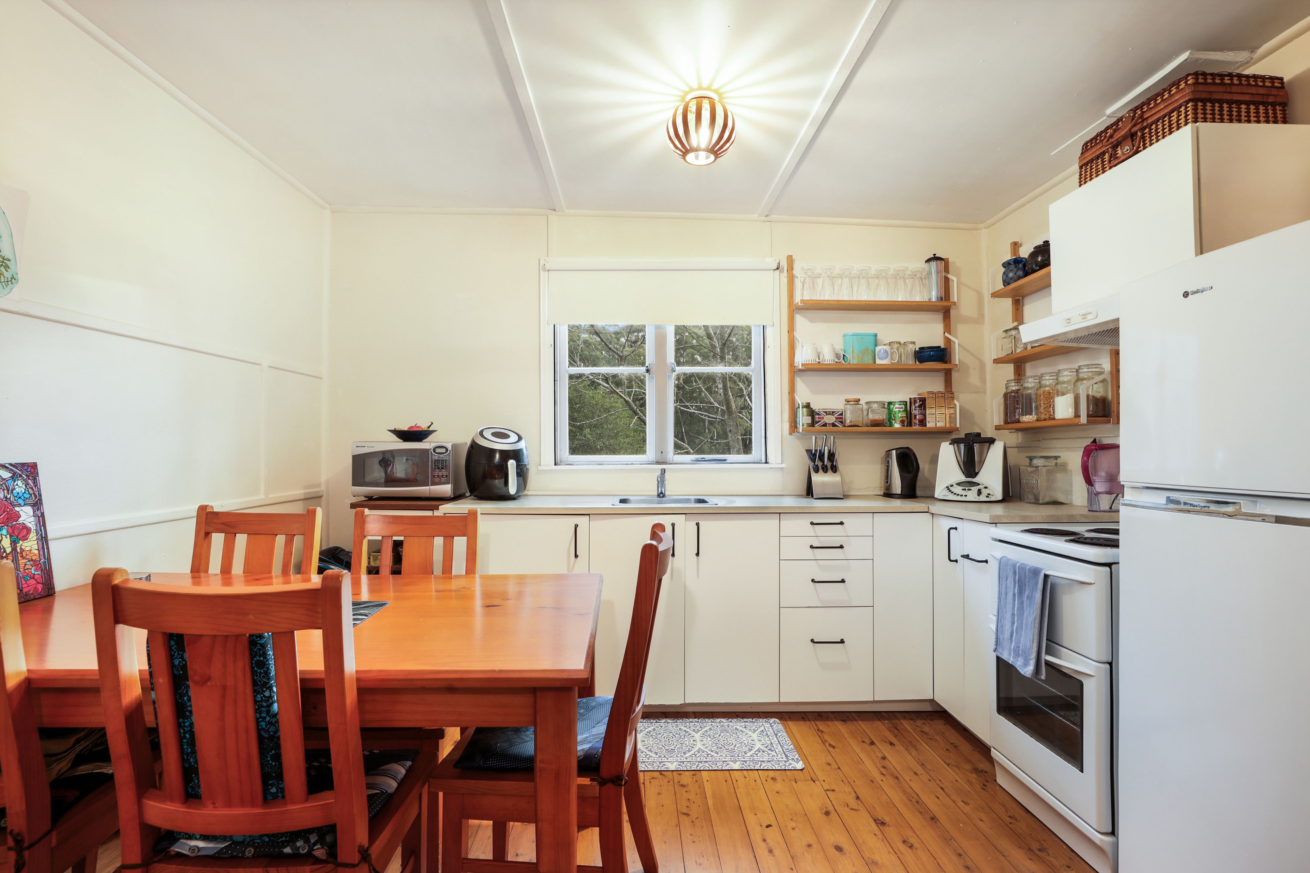 1400 Nowra Road — photo 5 of 12