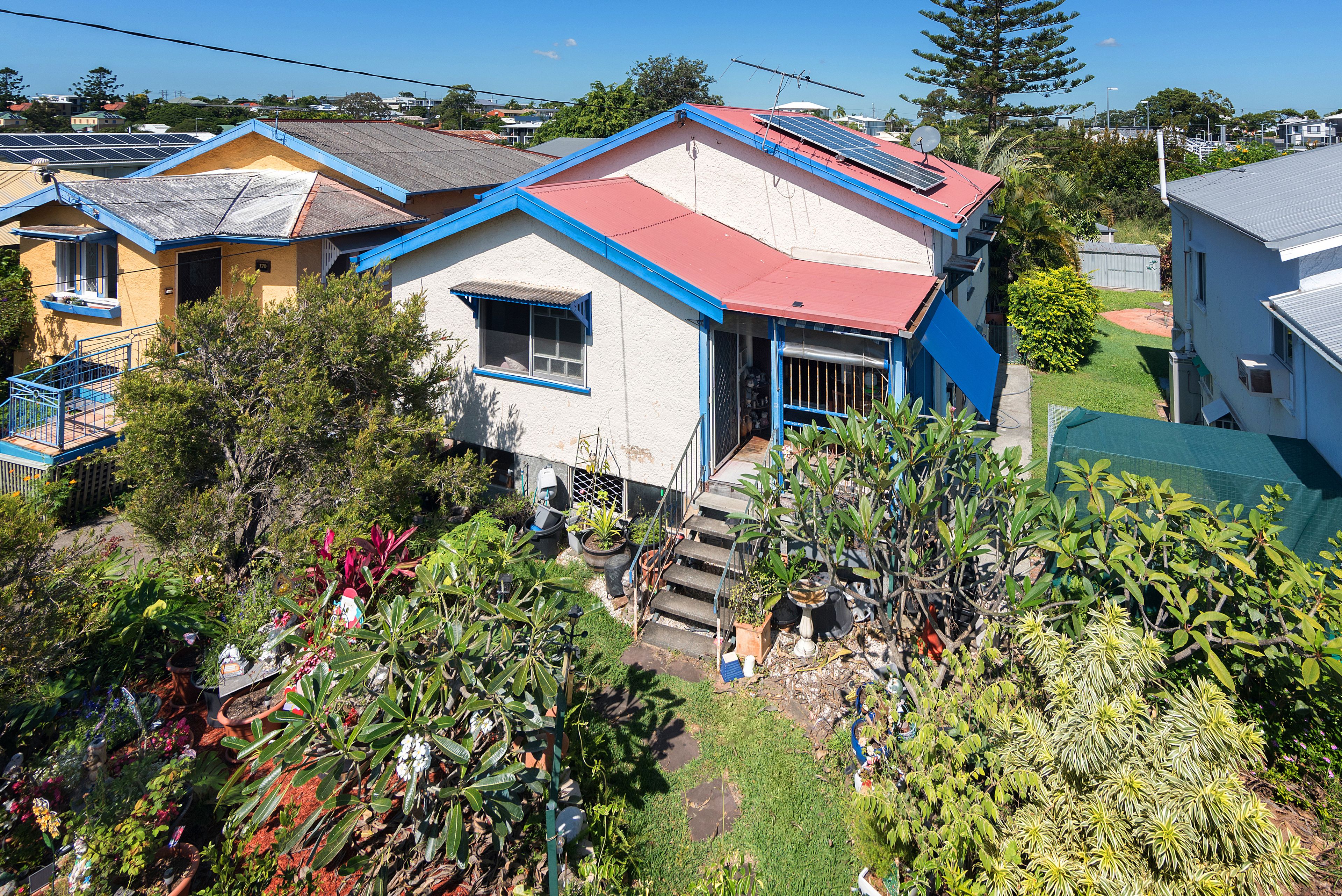 172 Cambridge Parade, Manly QLD 4179