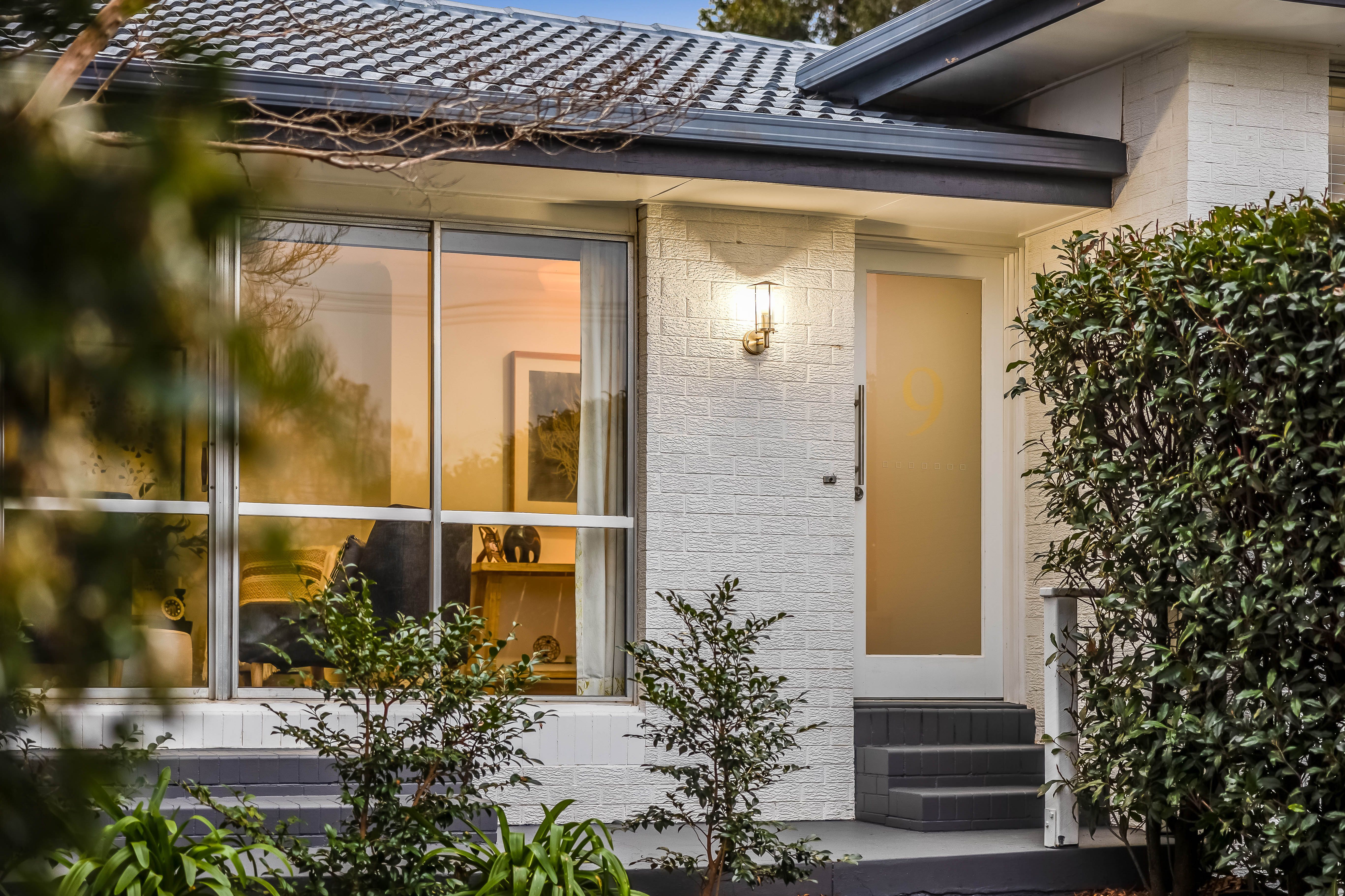 9 Barrymount Crescent, Mount Lofty QLD 4350