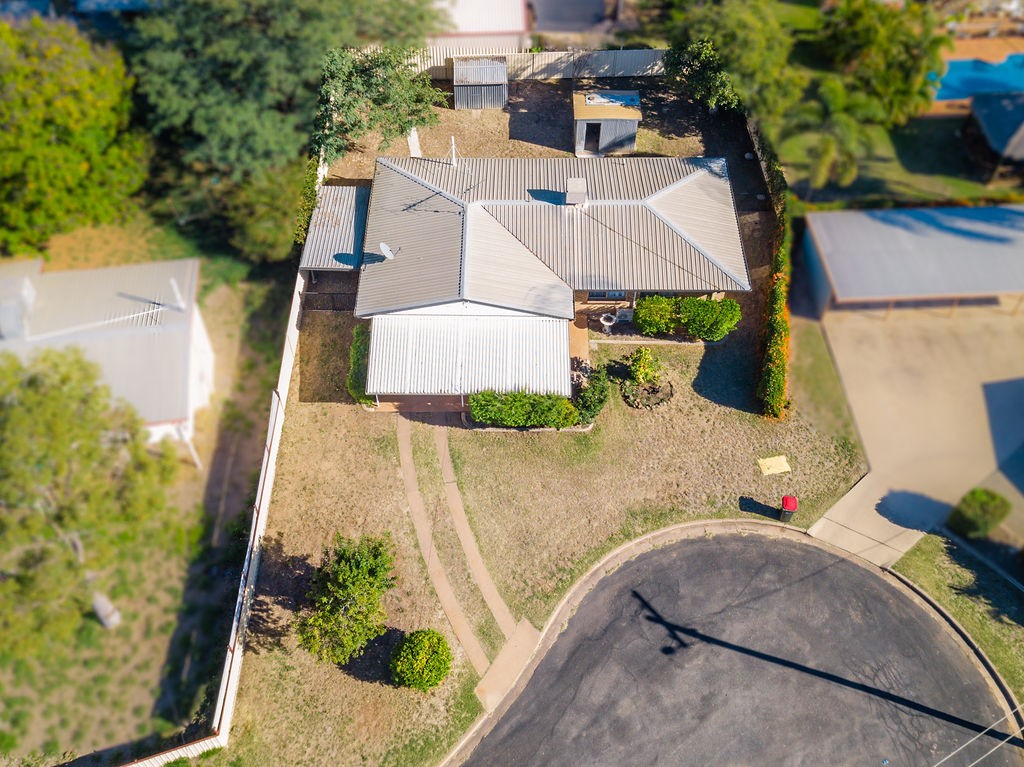 7 Gibson Grove, Emerald, QLD 4720