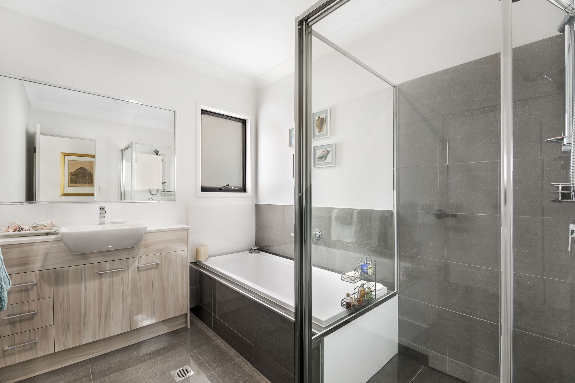 31 North Quay Circuit, Hope Island, QLD 4212