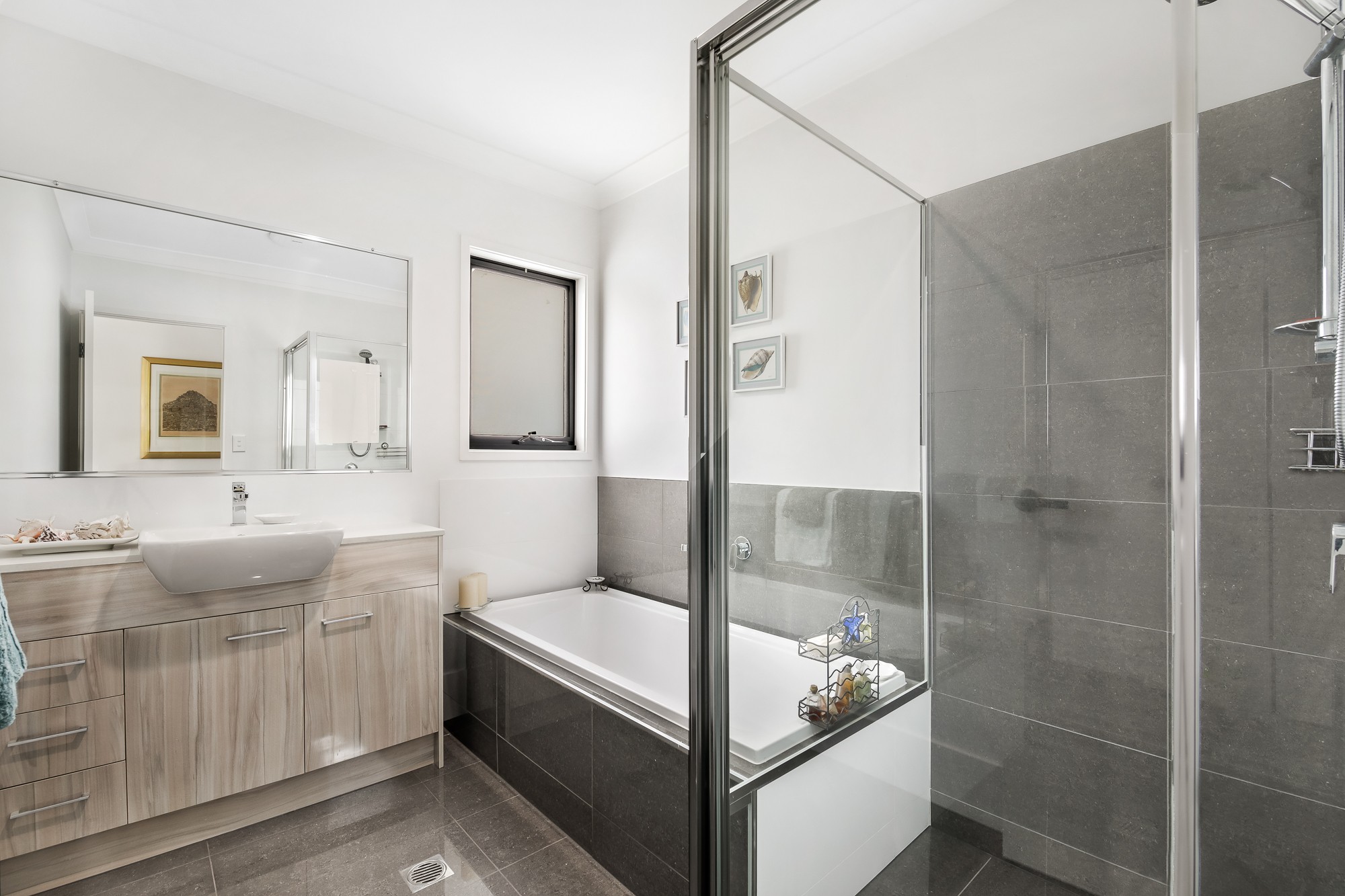 31 North Quay Circuit, Hope Island, QLD 4212