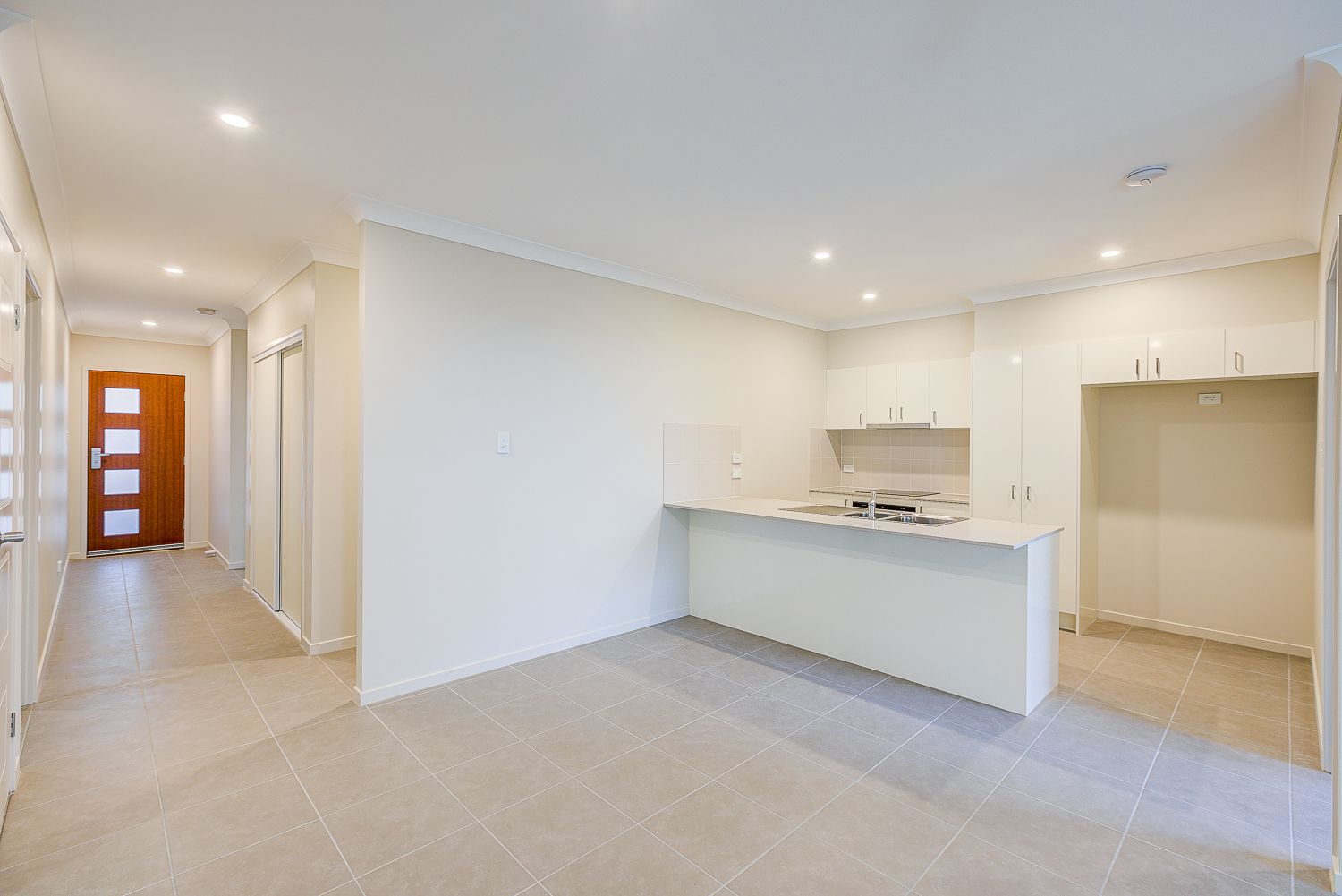 2/1 Alexis Place, Park Ridge, QLD 4125