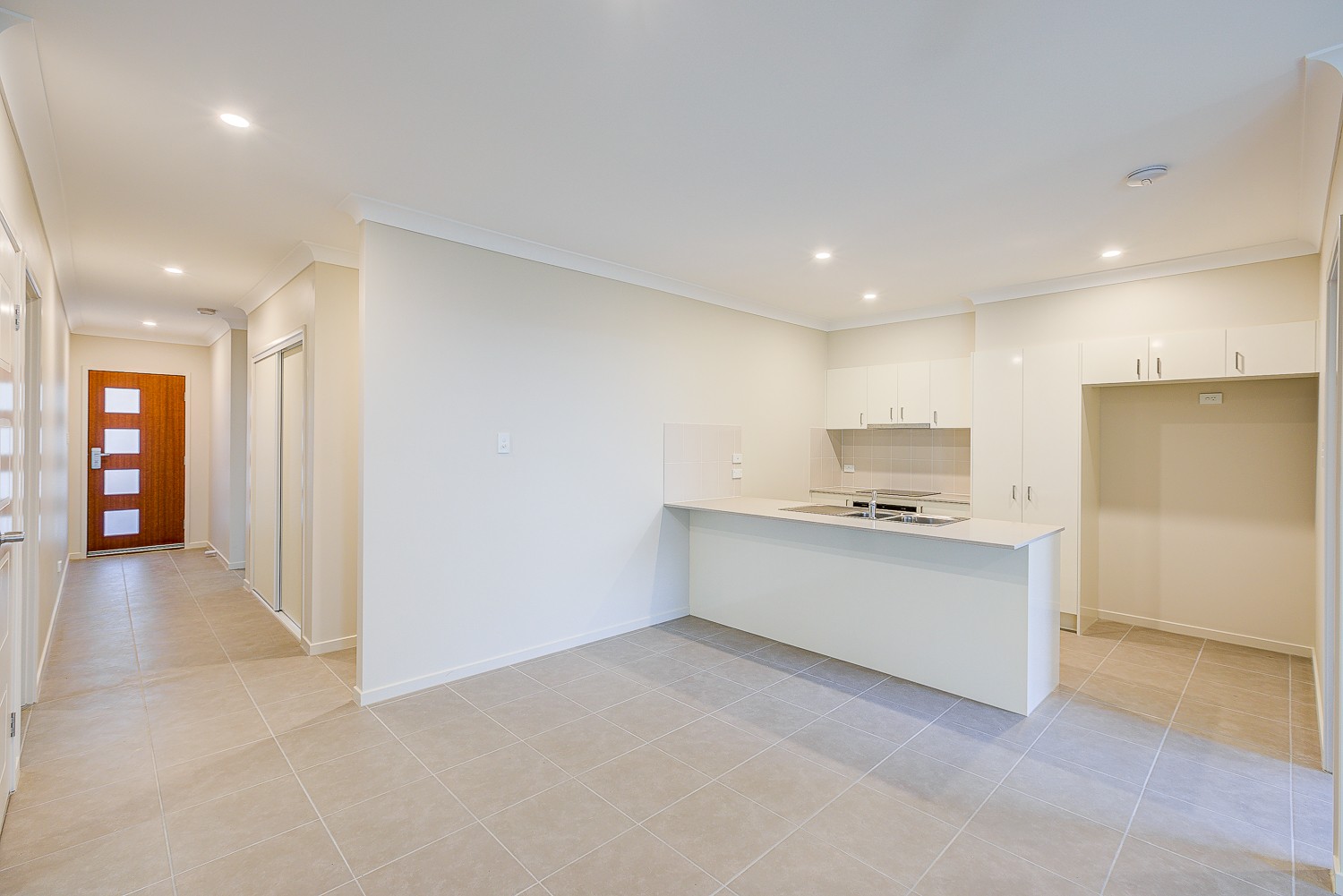 2/1 Alexis Place, Park Ridge, QLD 4125