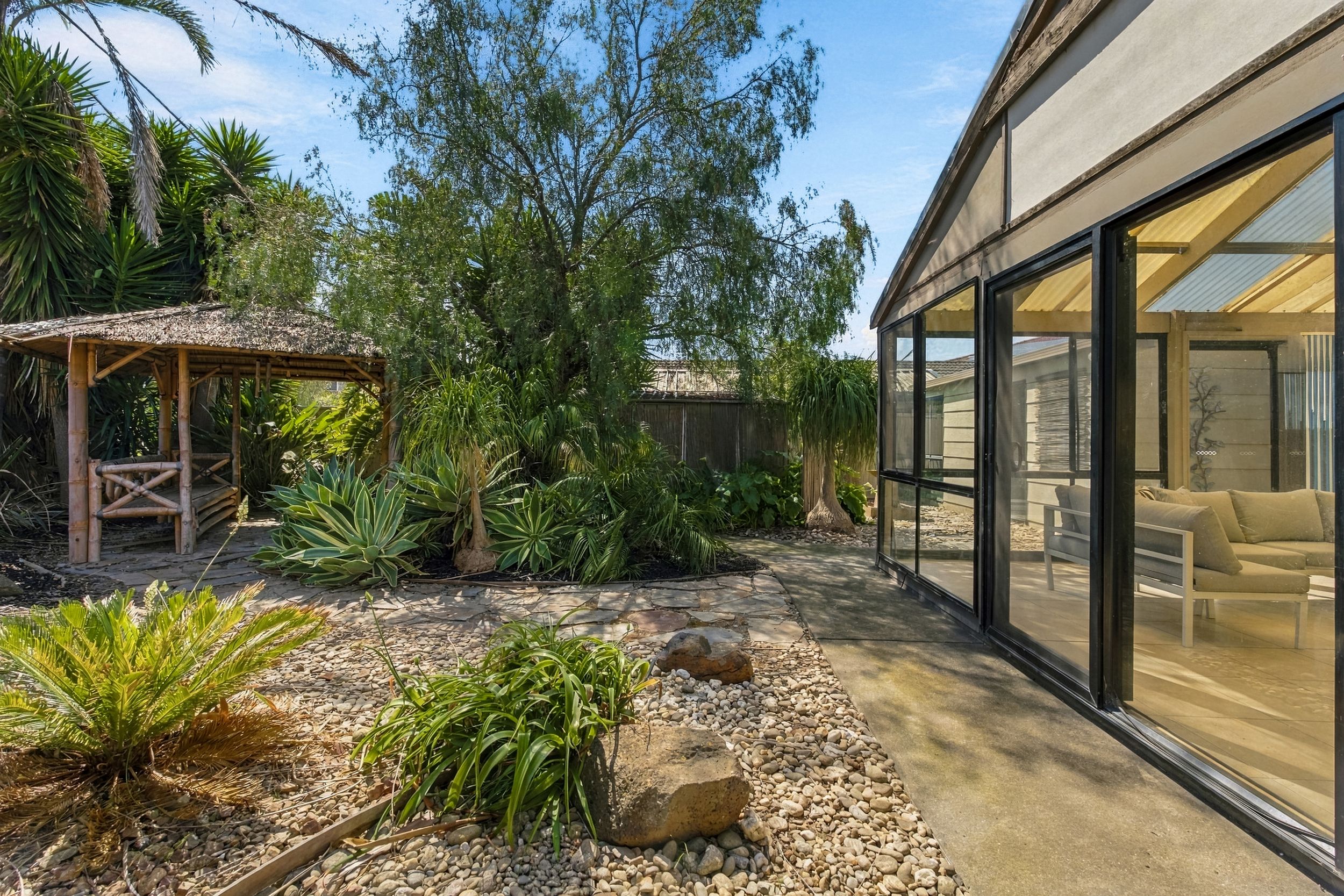 8 Caprice Court — photo 14 of 17