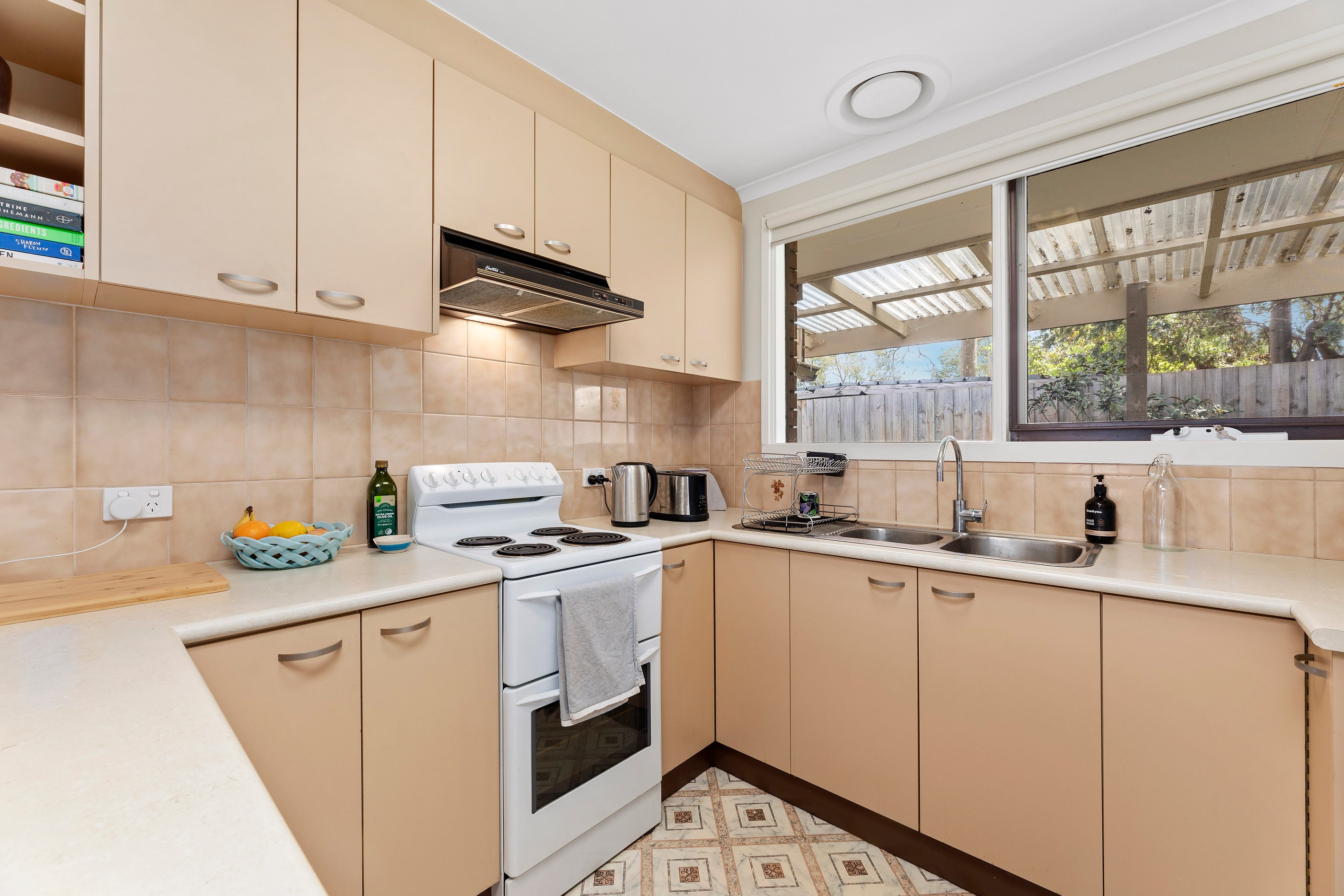 2/47 Elmhurst Road, Bayswater North, VIC 3153