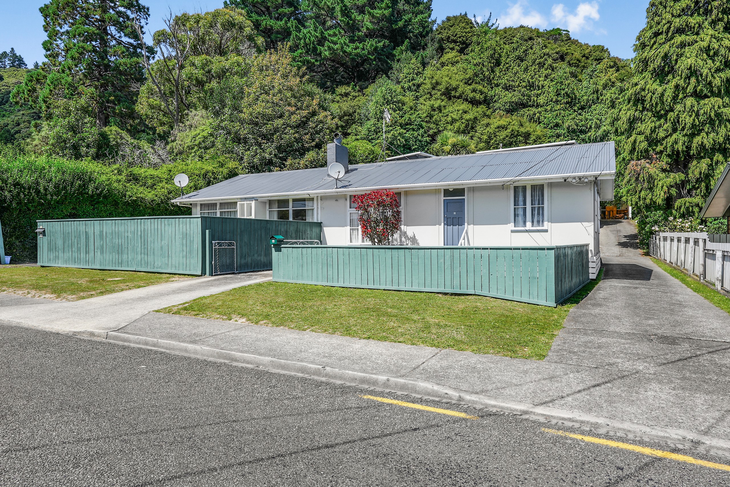 4A & 4B Hine Road, Wainuiomata, Lower Hutt City