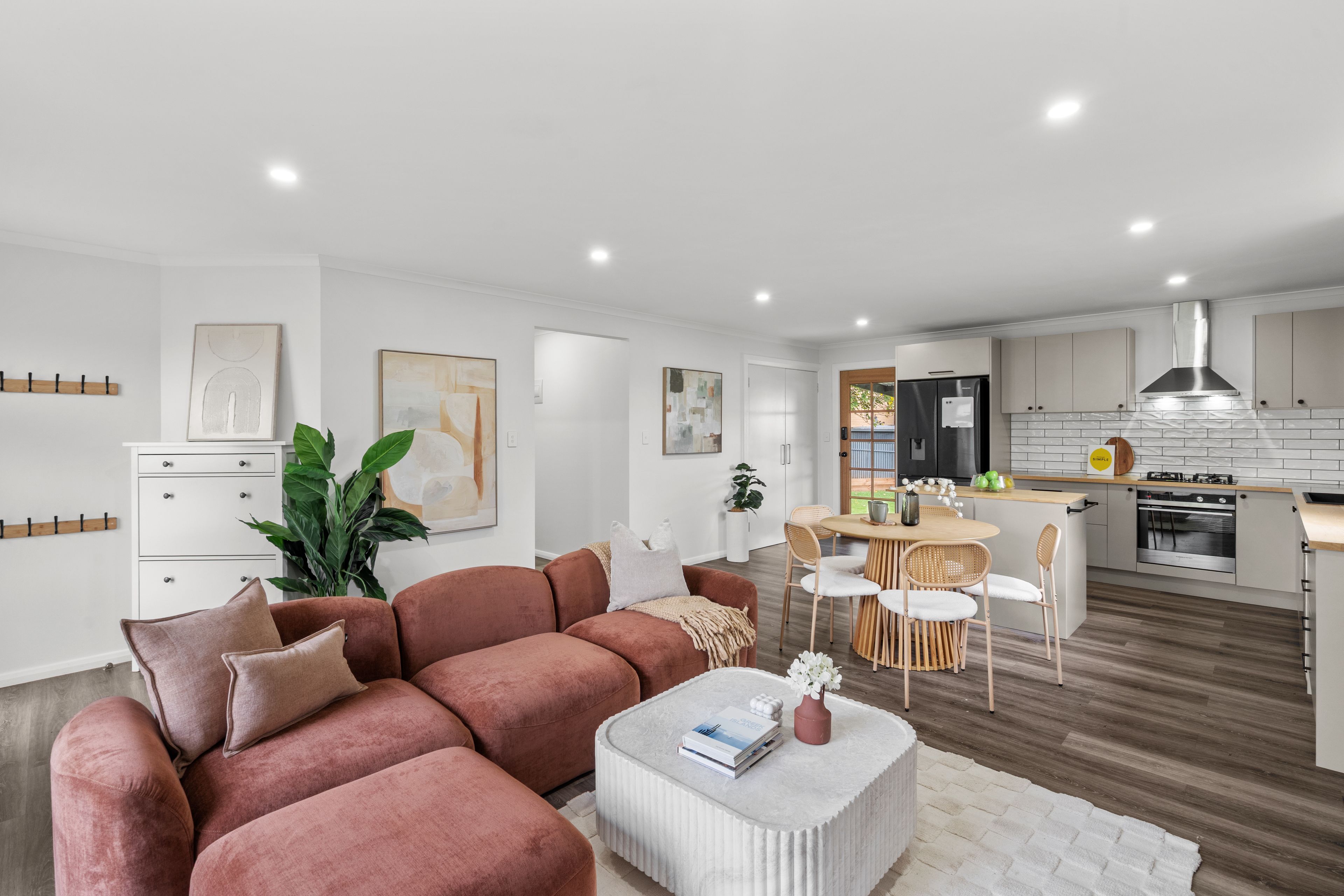 9 Andrew Avenue — photo 3 of 21