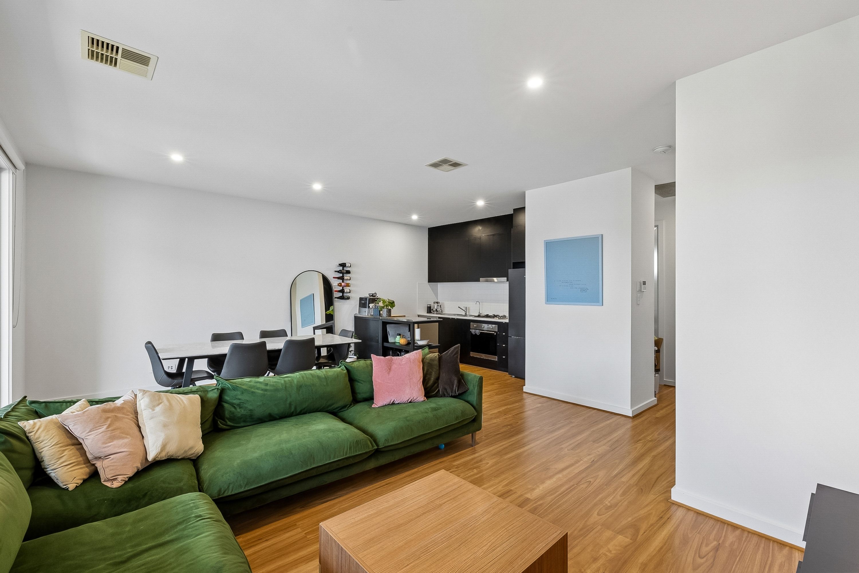 1/51 Grundy Road — photo 3 of 12