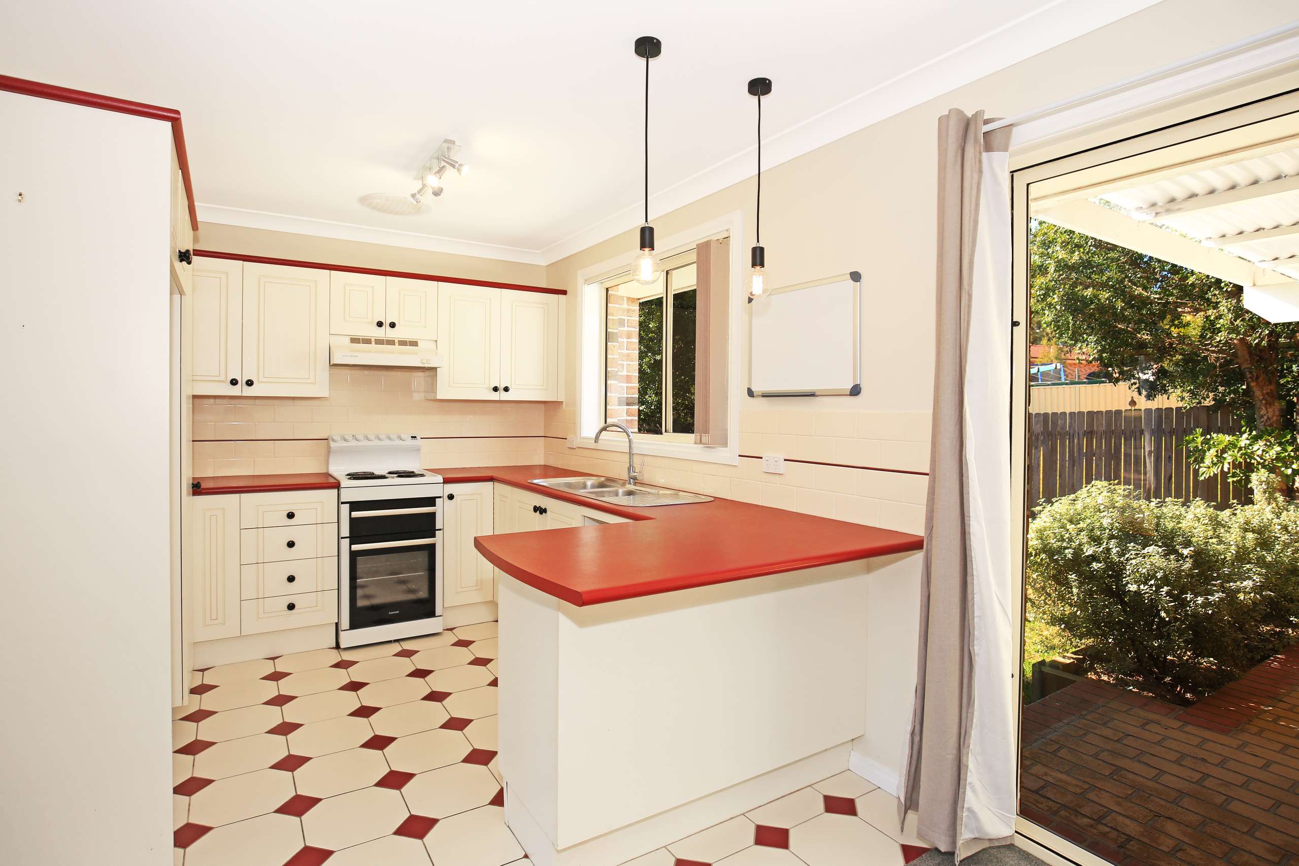 66 Jasmine Drive Bomaderry Nsw 2541 Sold House Ray White South Coast Nowra