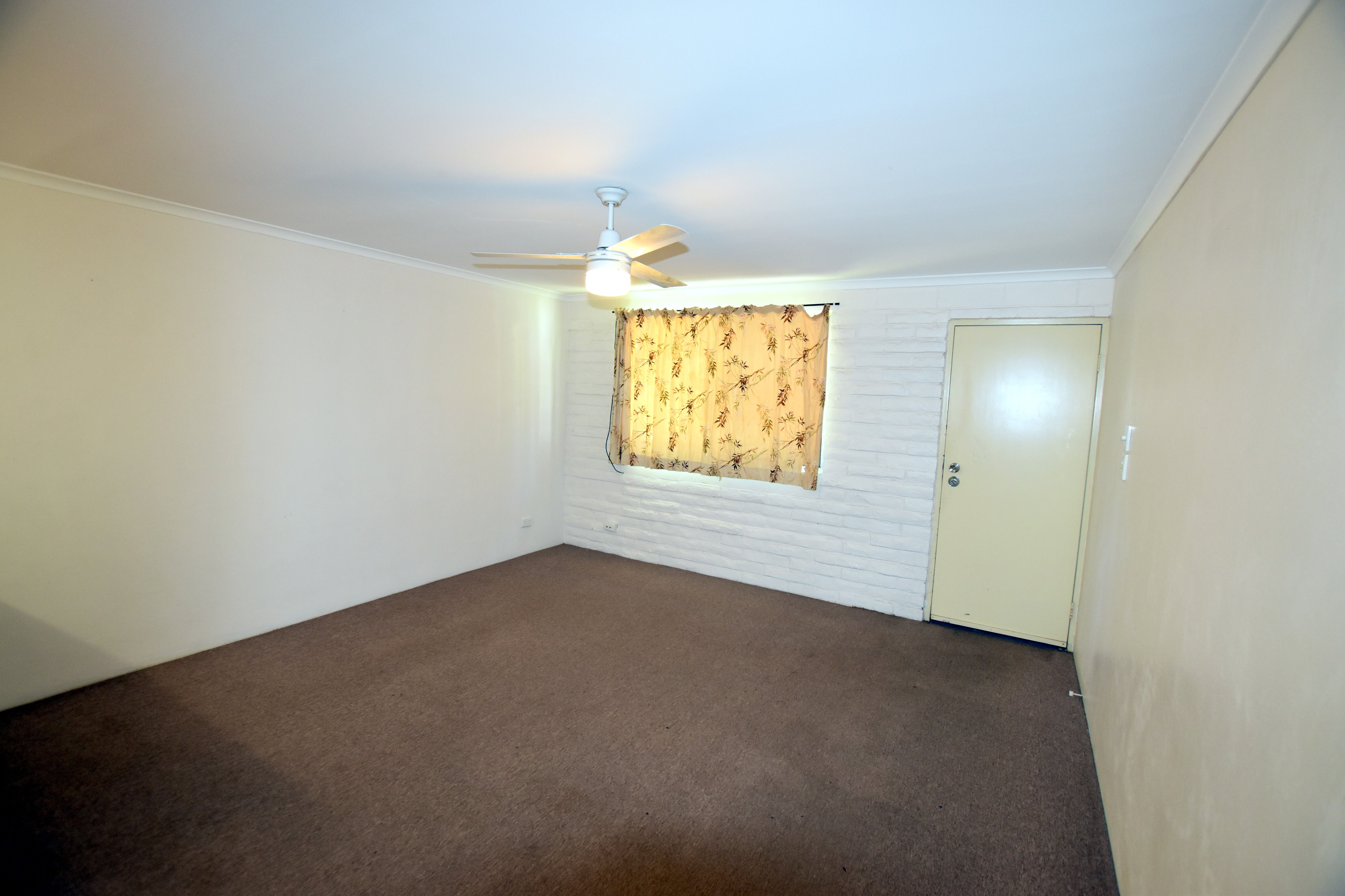 1/22 Scenery Street, West Gladstone, QLD 4680
