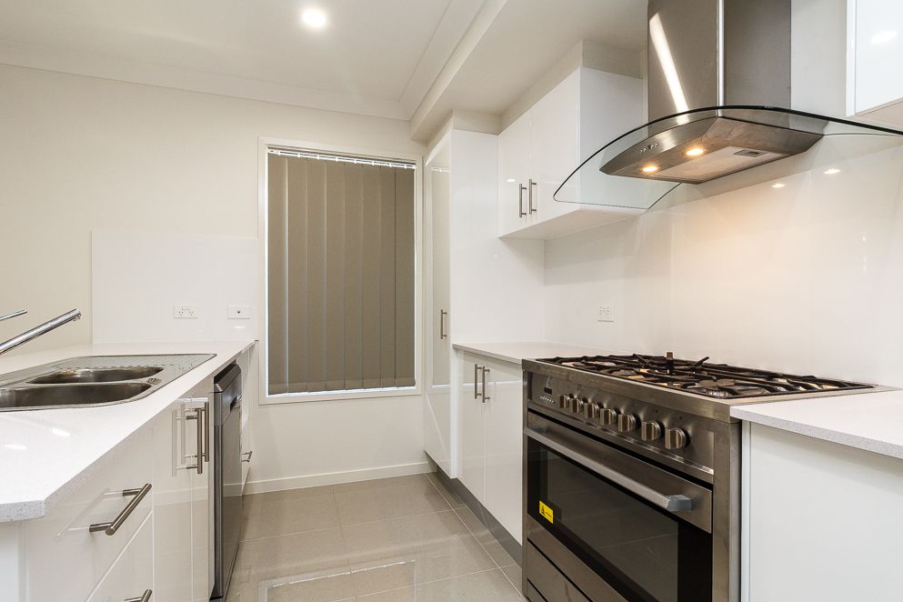 27 Haven Drive, Holmview, QLD 4207