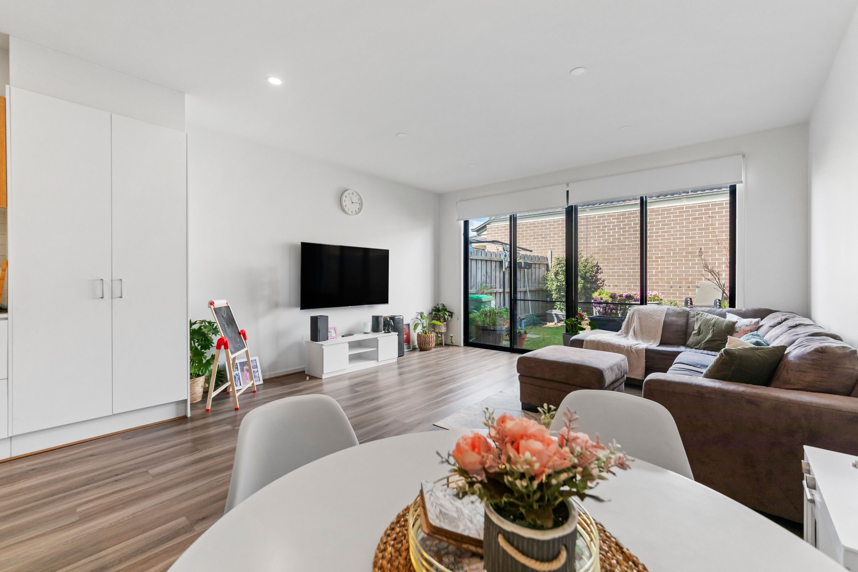 34 Hawkesbury Street — photo 12 of 20