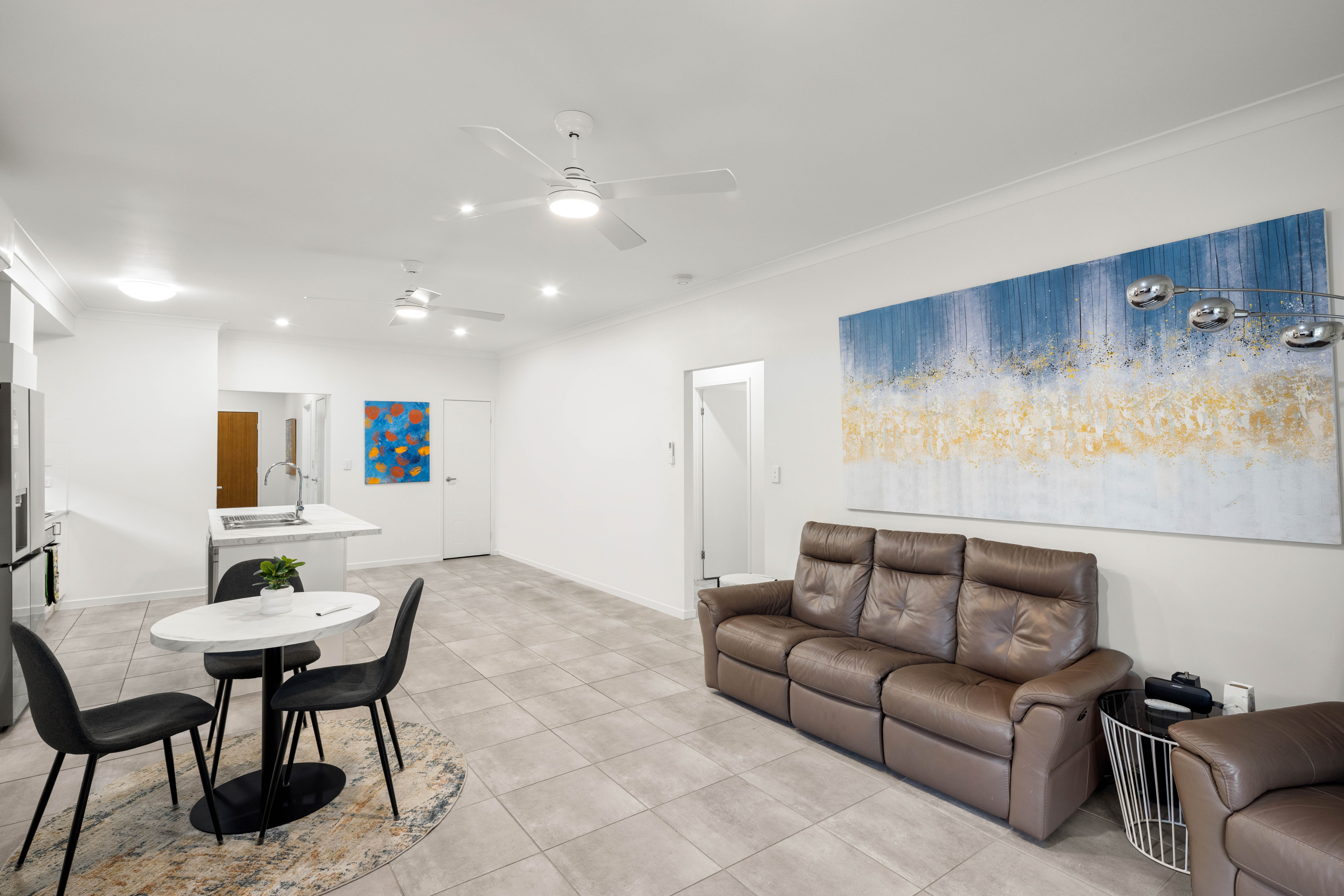 27 Maurie Pears Crescent — photo 7 of 30