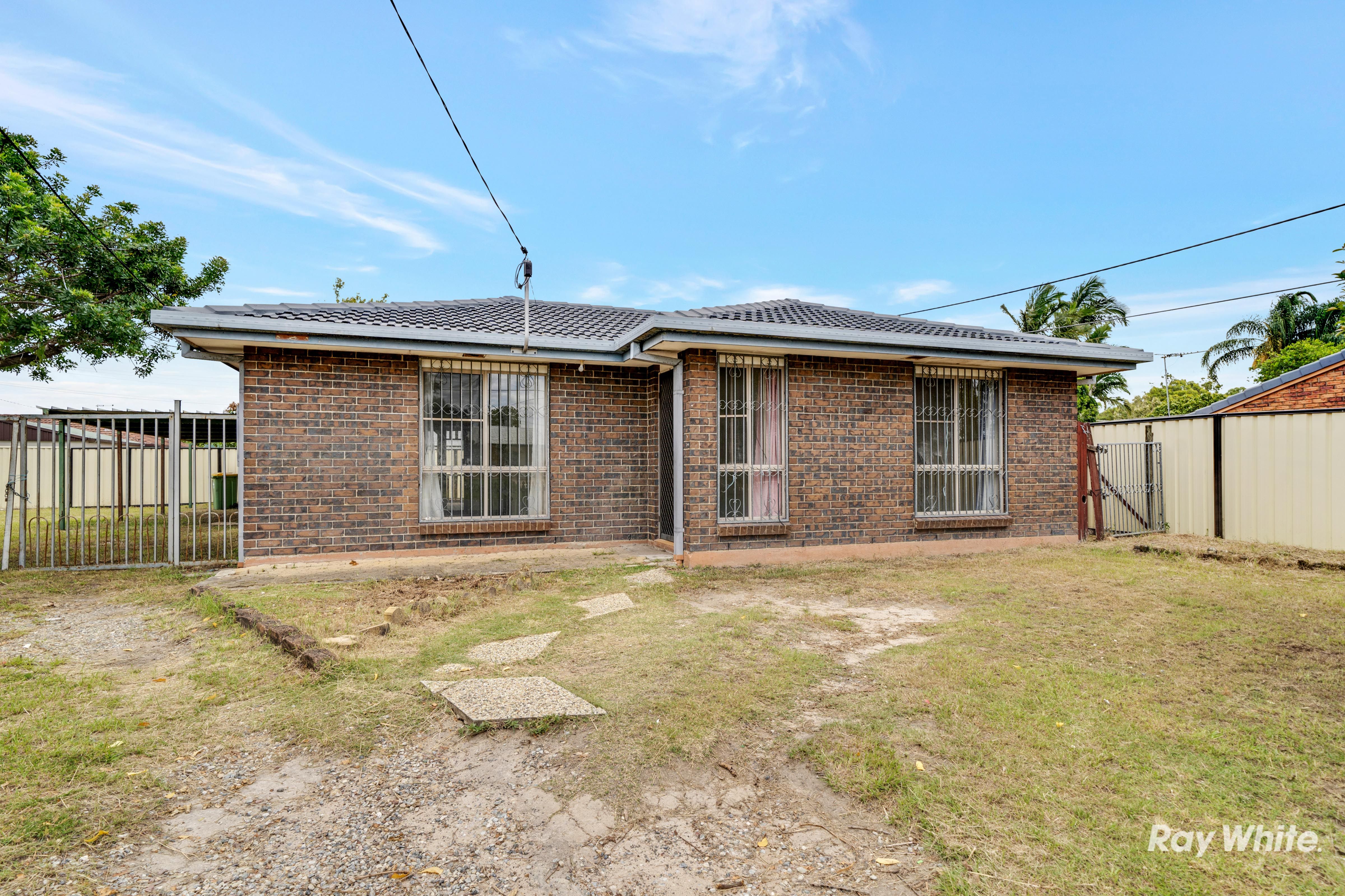 15 Mahonia Court, Crestmead QLD 4132