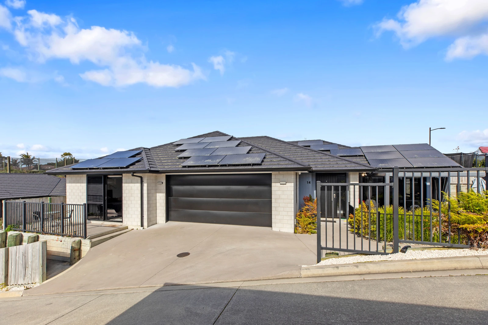 14 Sam Heywood Place, Pyes Pa, Tauranga City