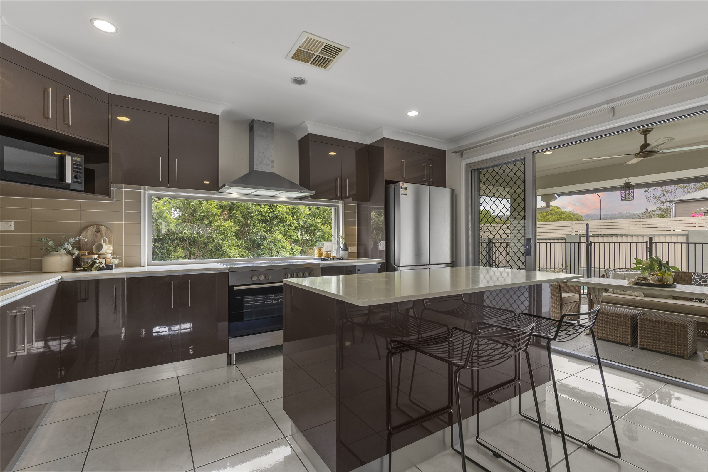 2 Lyrebird Crescent, Upper Kedron, QLD 4055