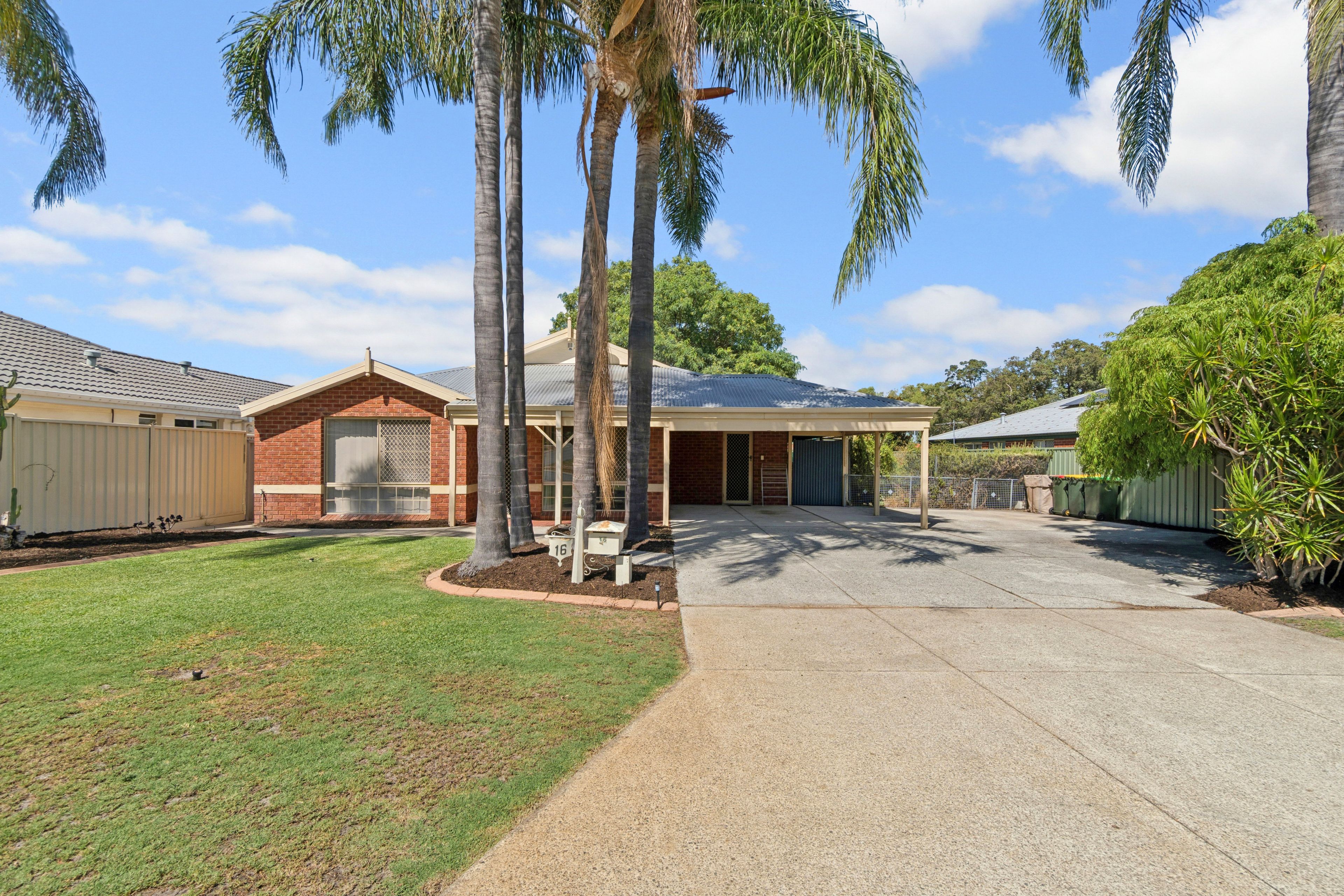 16 Sandalwood Close, Beechboro, WA 6063