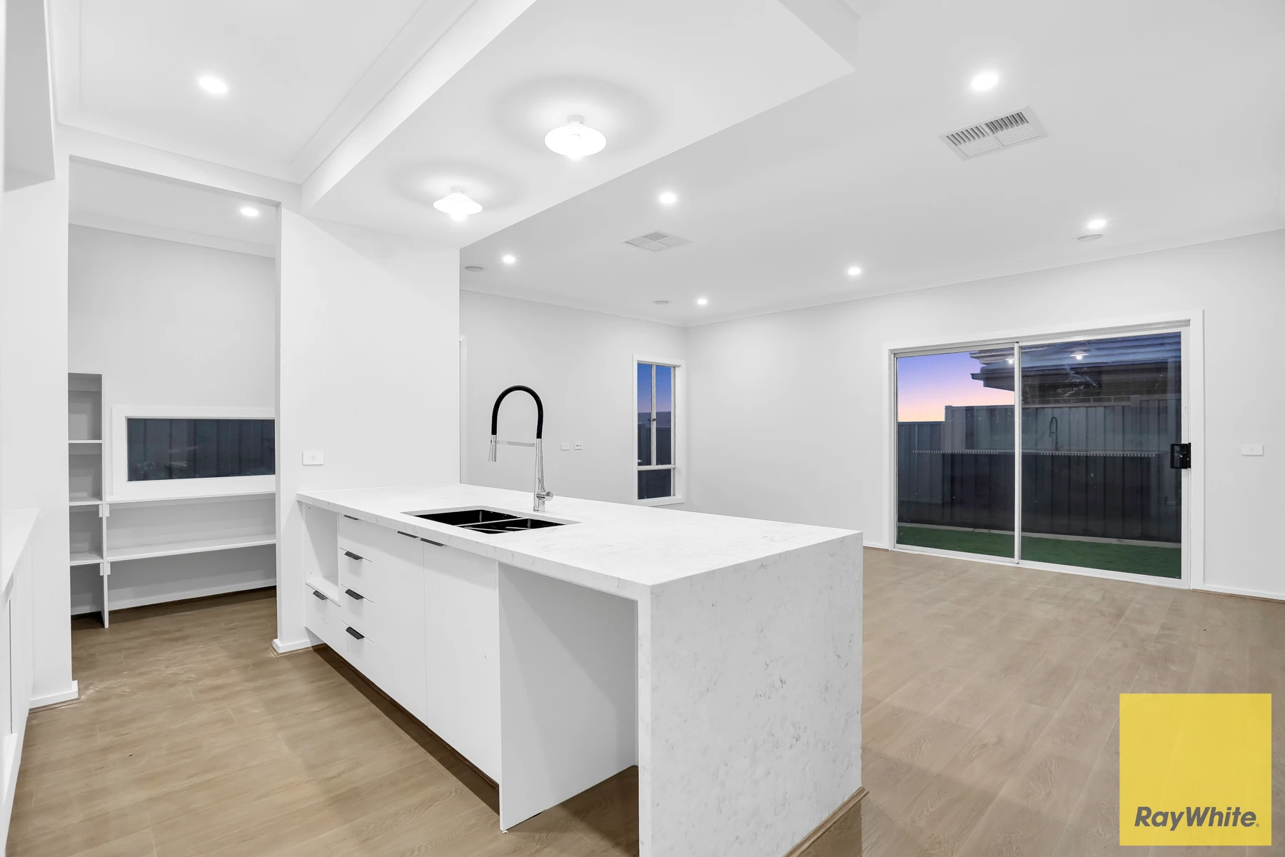 10 Porter Street, Werribee, VIC 3030