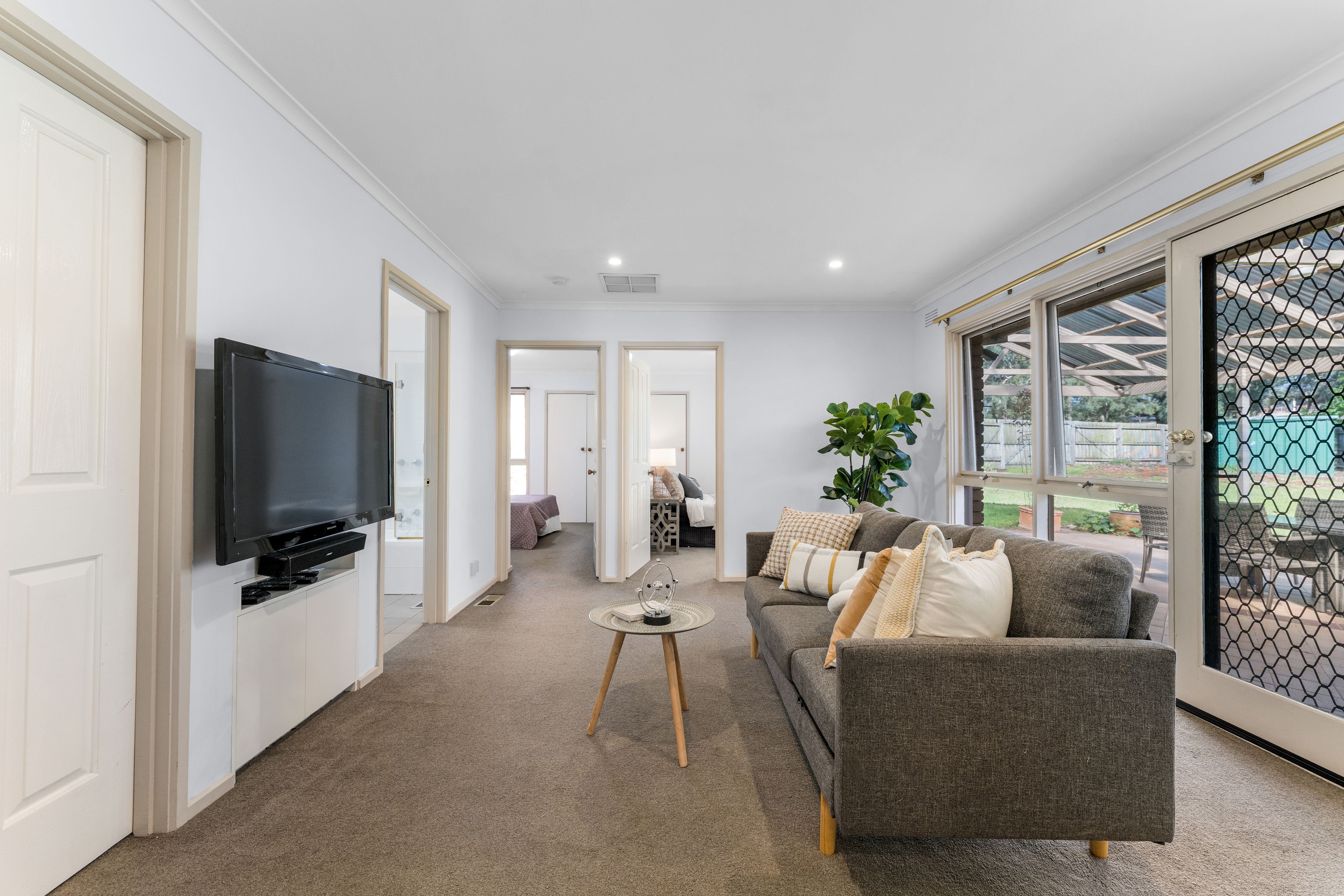 13 Regal Court — photo 8 of 22