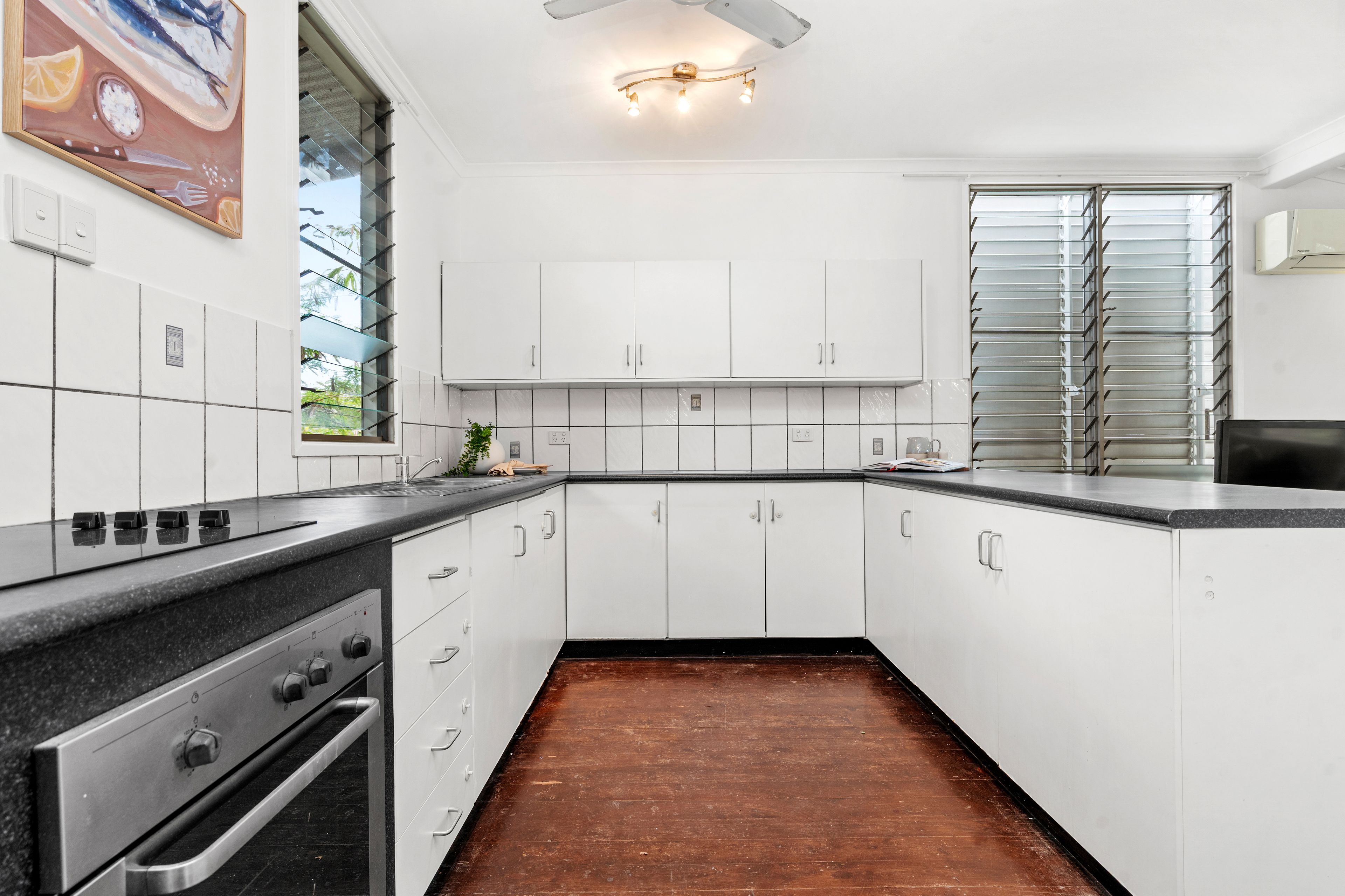 2 Knowles Street — photo 9 of 18