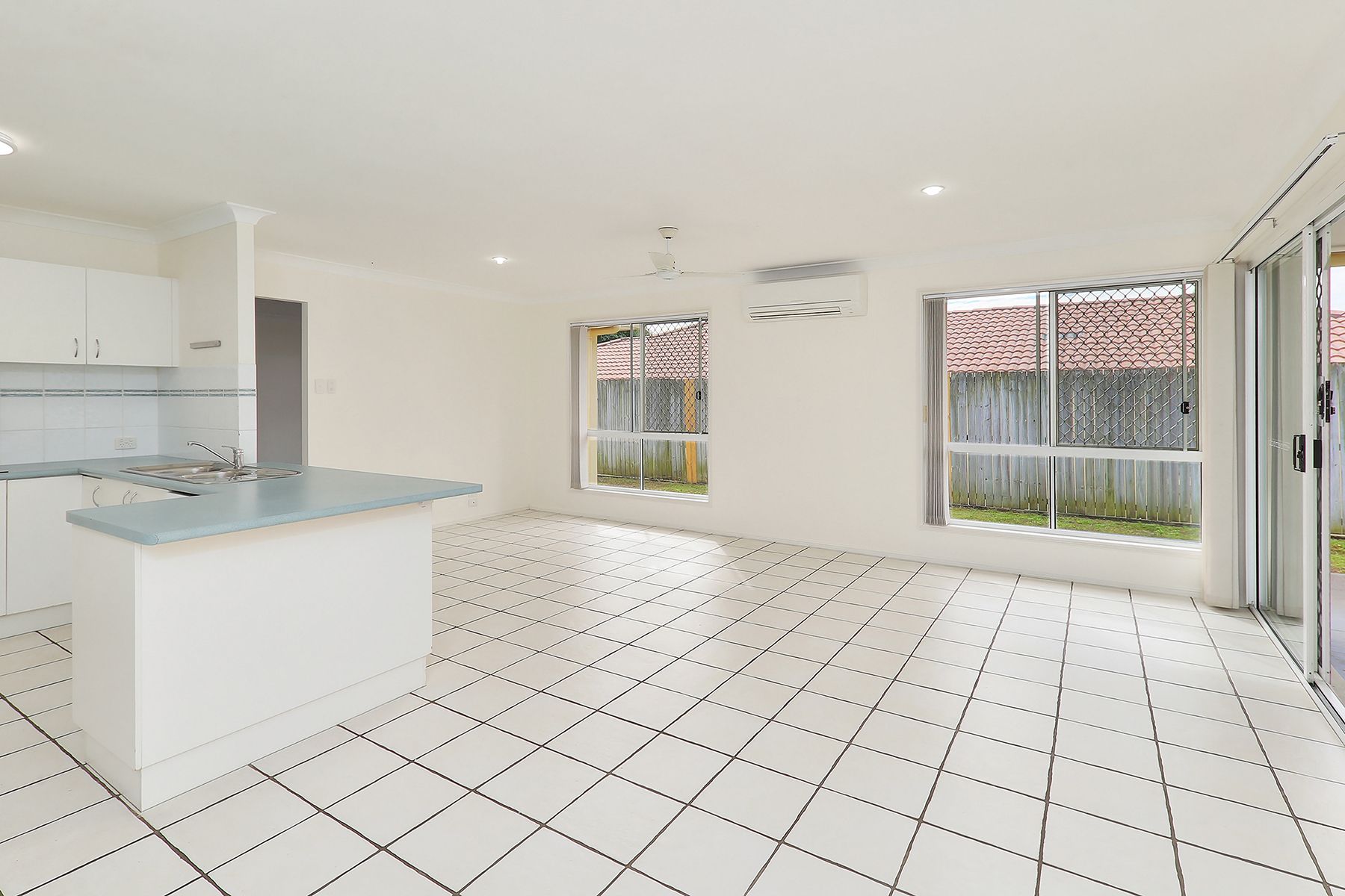 101 Oakleaf Street, Eight Mile Plains, QLD 4113