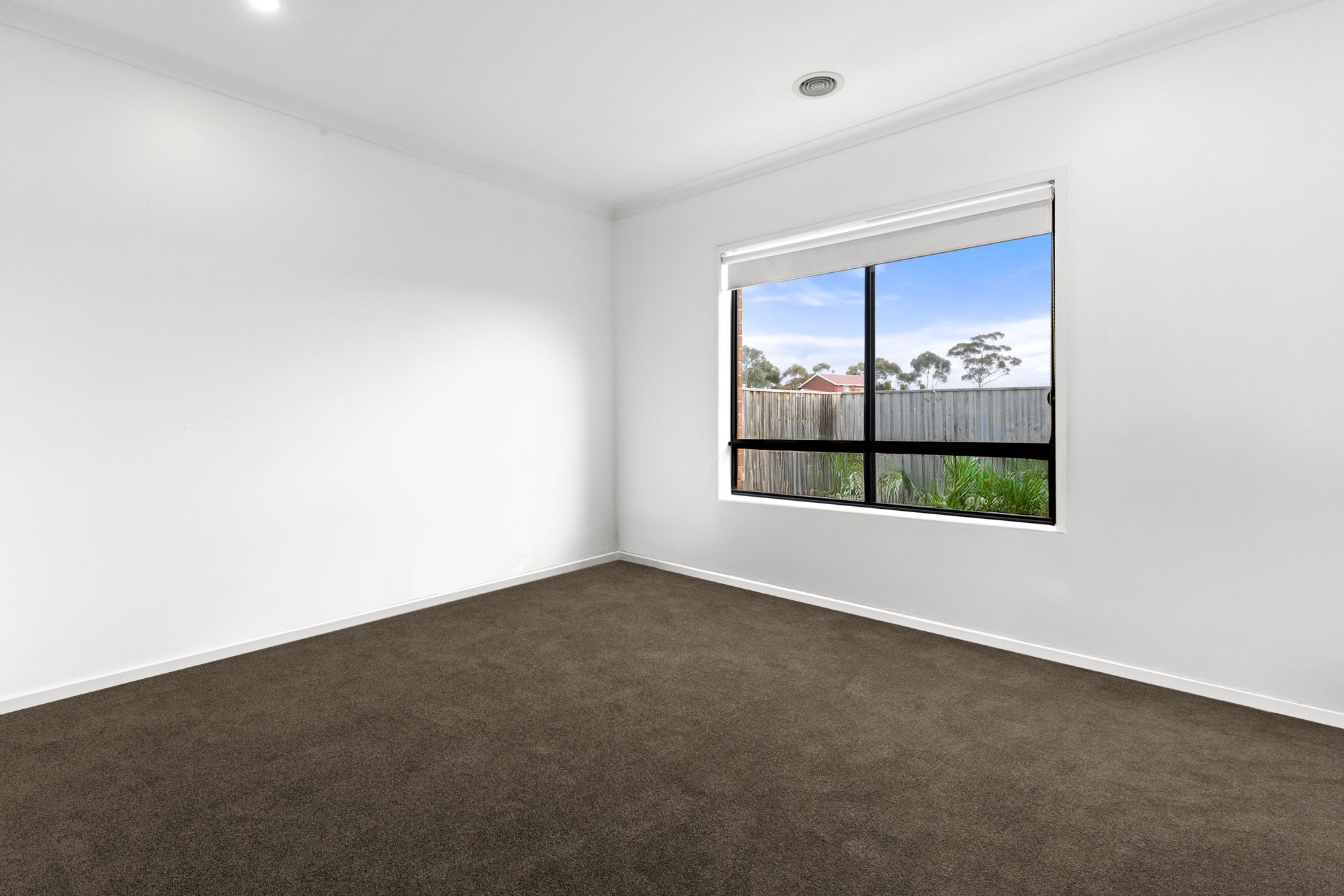 23 Dajarra Avenue — photo 10 of 12