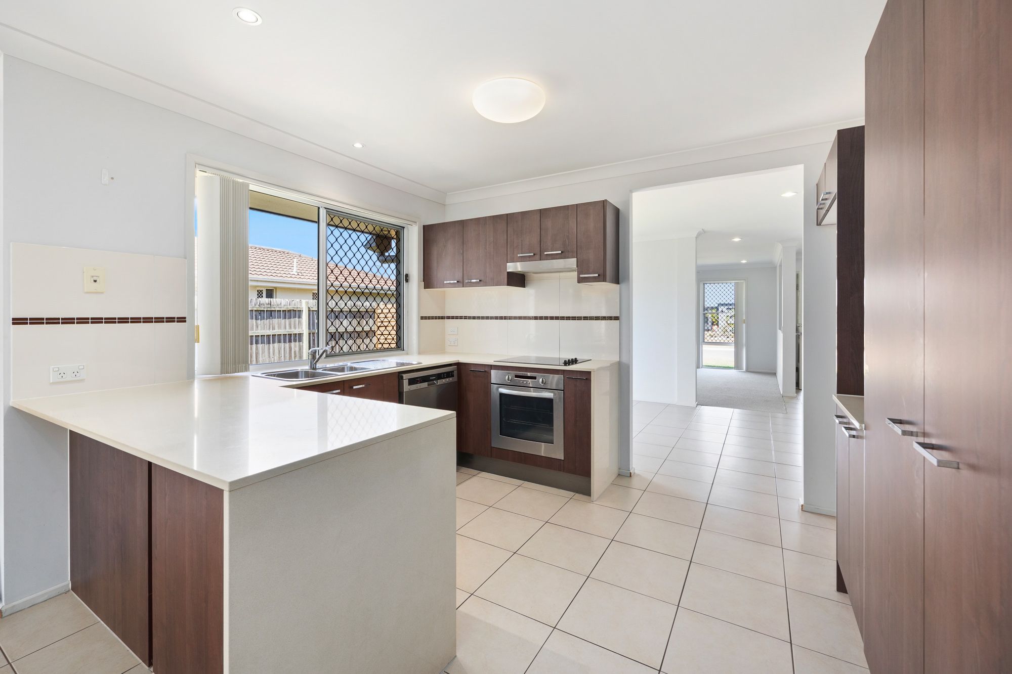53 Lady Penrhyn Drive — photo 6 of 21