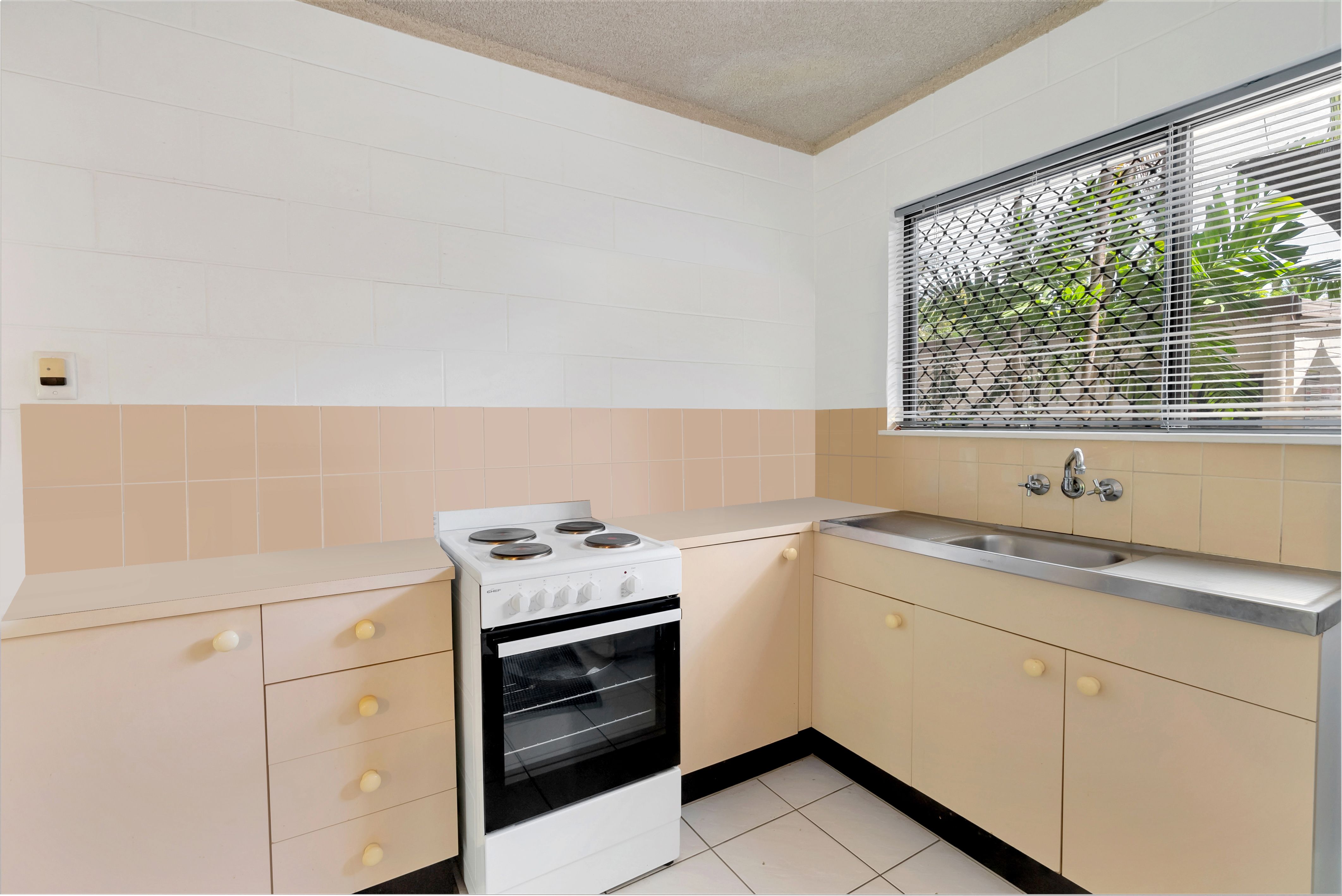 2/63 Moore Street, Trinity Beach, QLD 4879