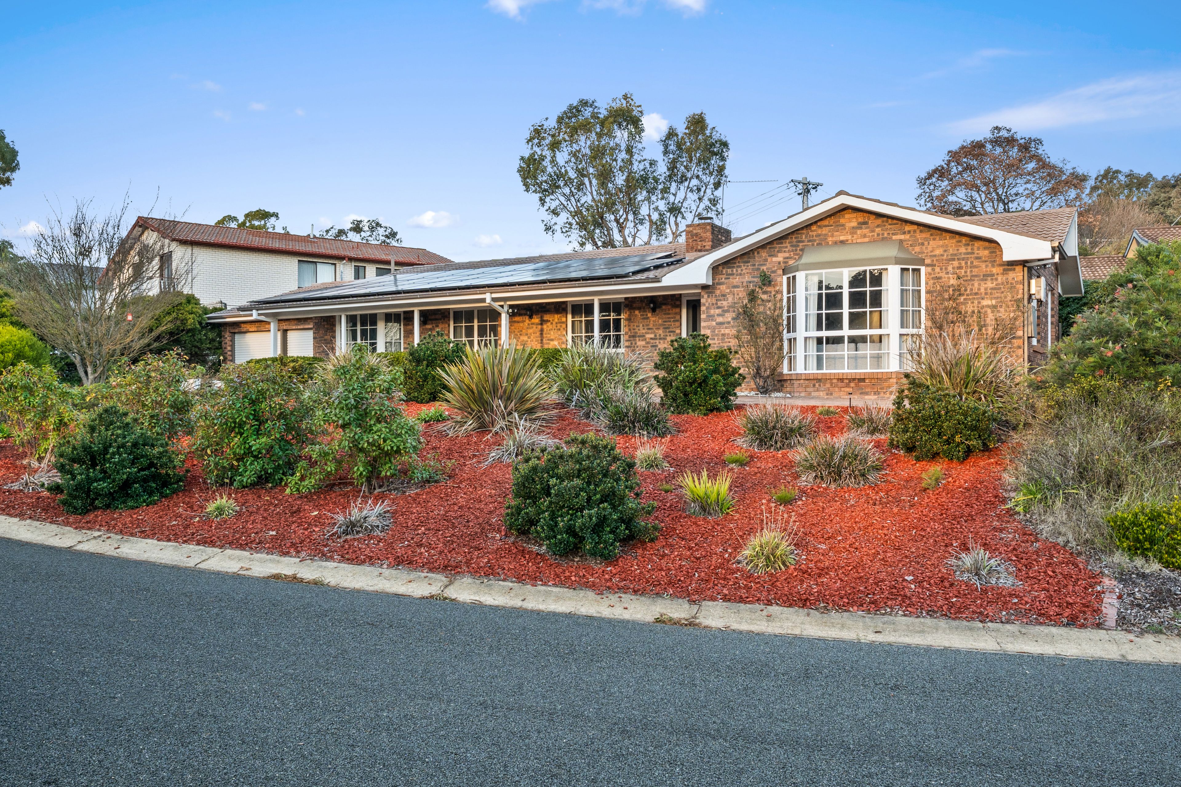 6 Demaine Crescent, Fadden, ACT 2904