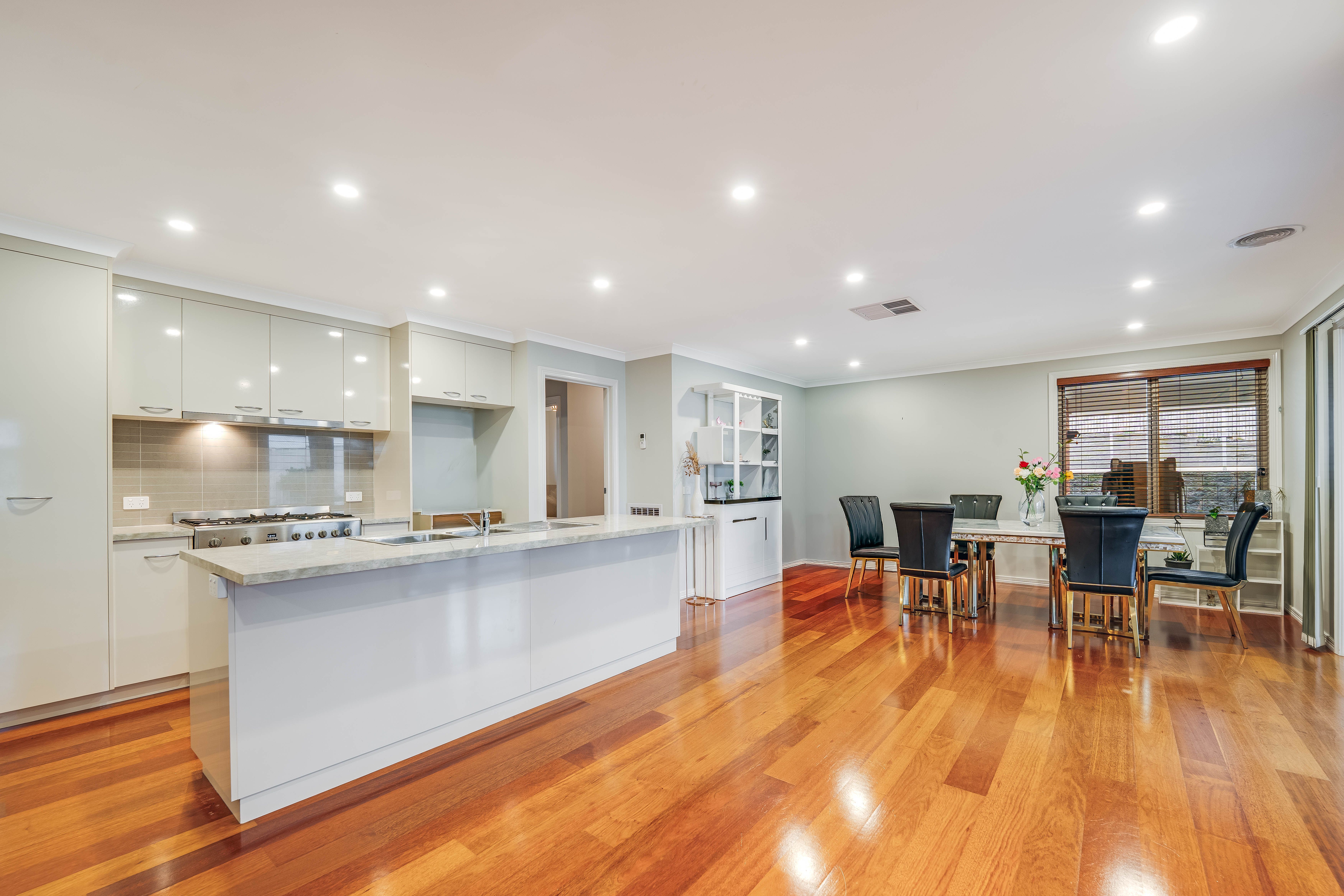 7 Newland Street — photo 4 of 25