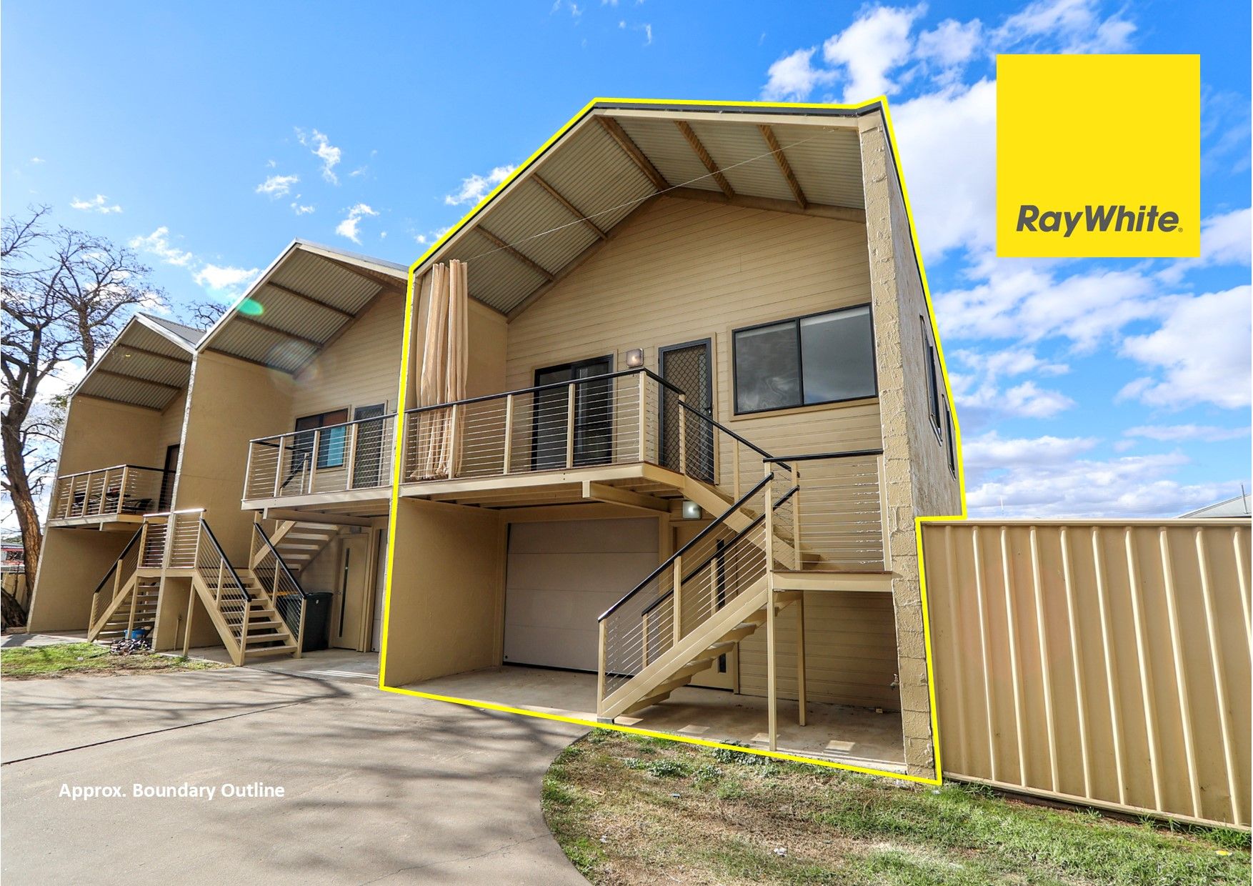 Unit 10/122 Evans Street — photo from Ray White Rural Inverell