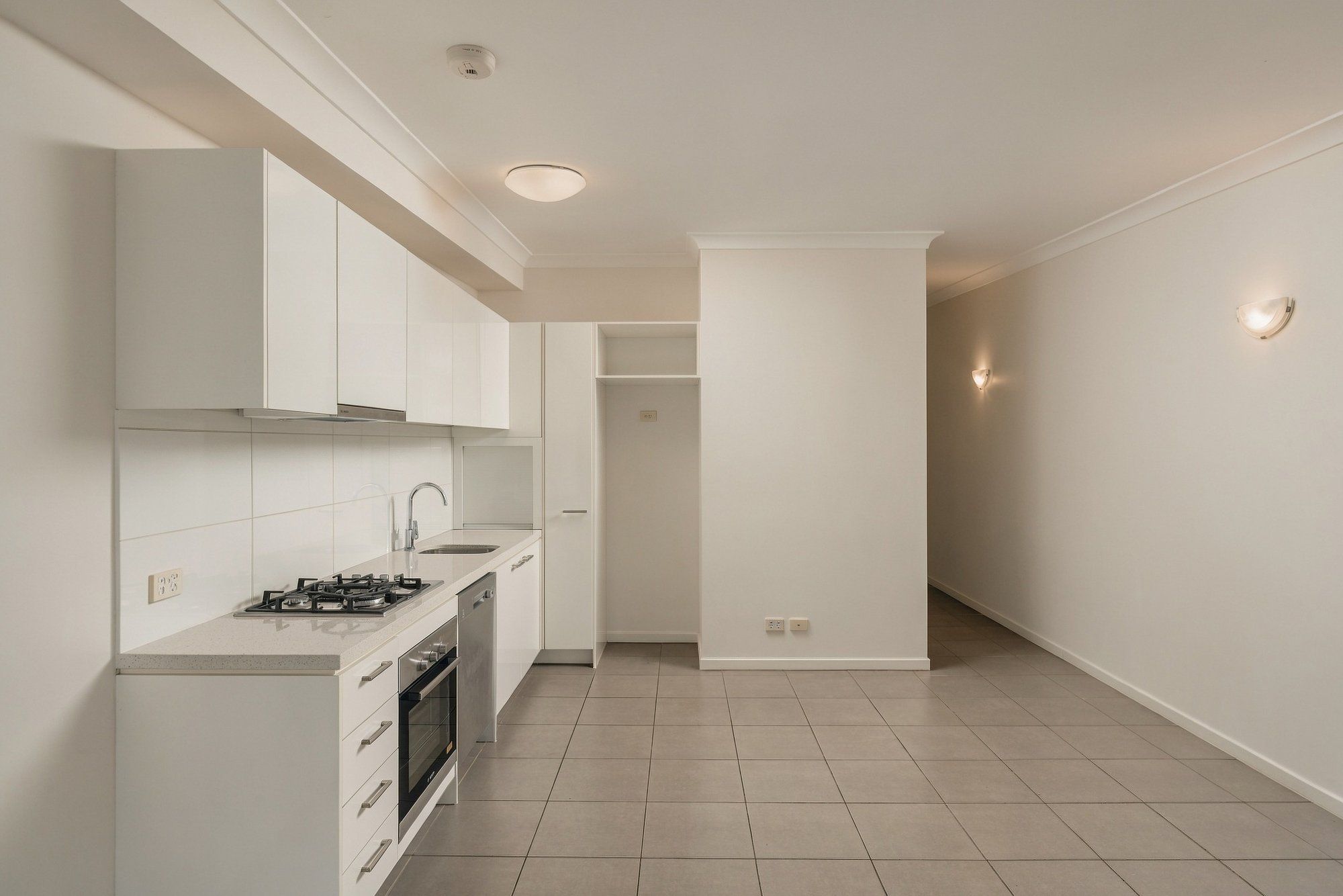 17/51 Gibb Street — photo 5 of 11