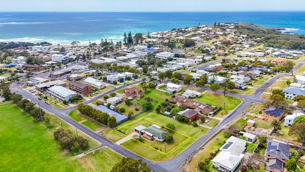 1 Nelson Street, Woolgoolga, NSW 2456