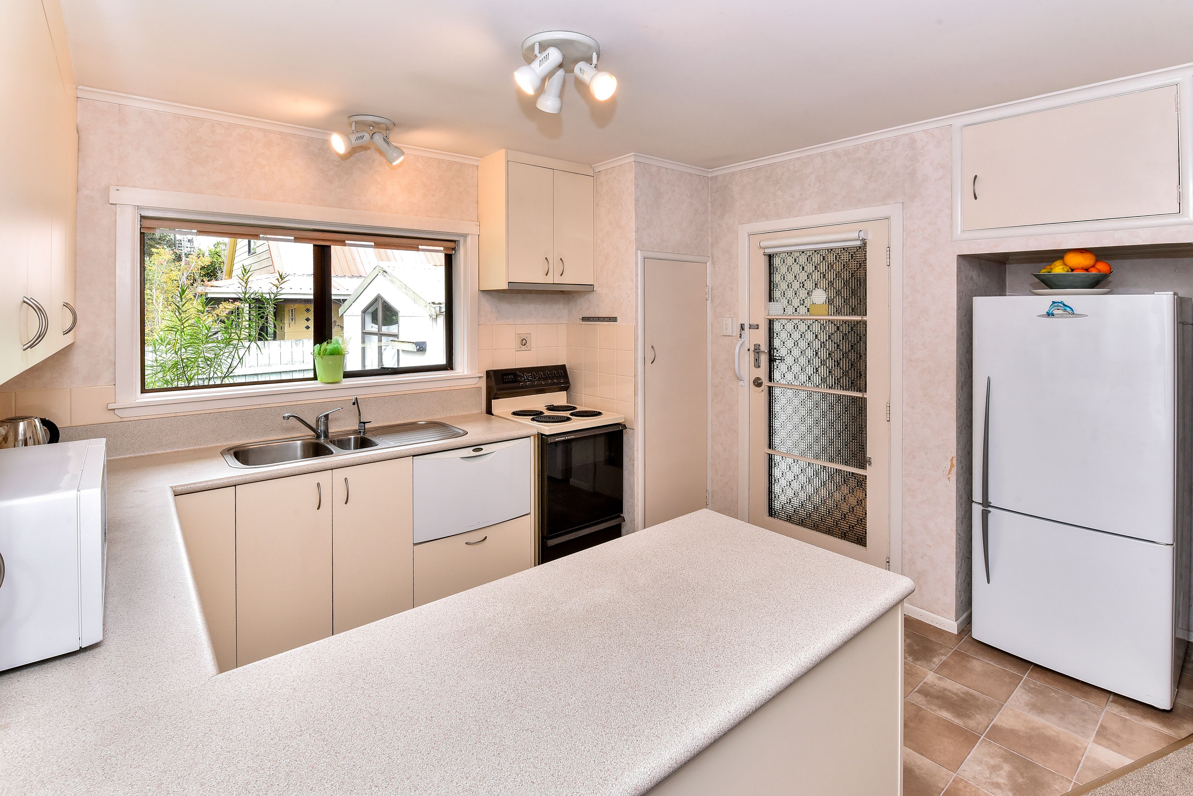 9A Sunnyside Crescent, Papatoetoe, Manukau City