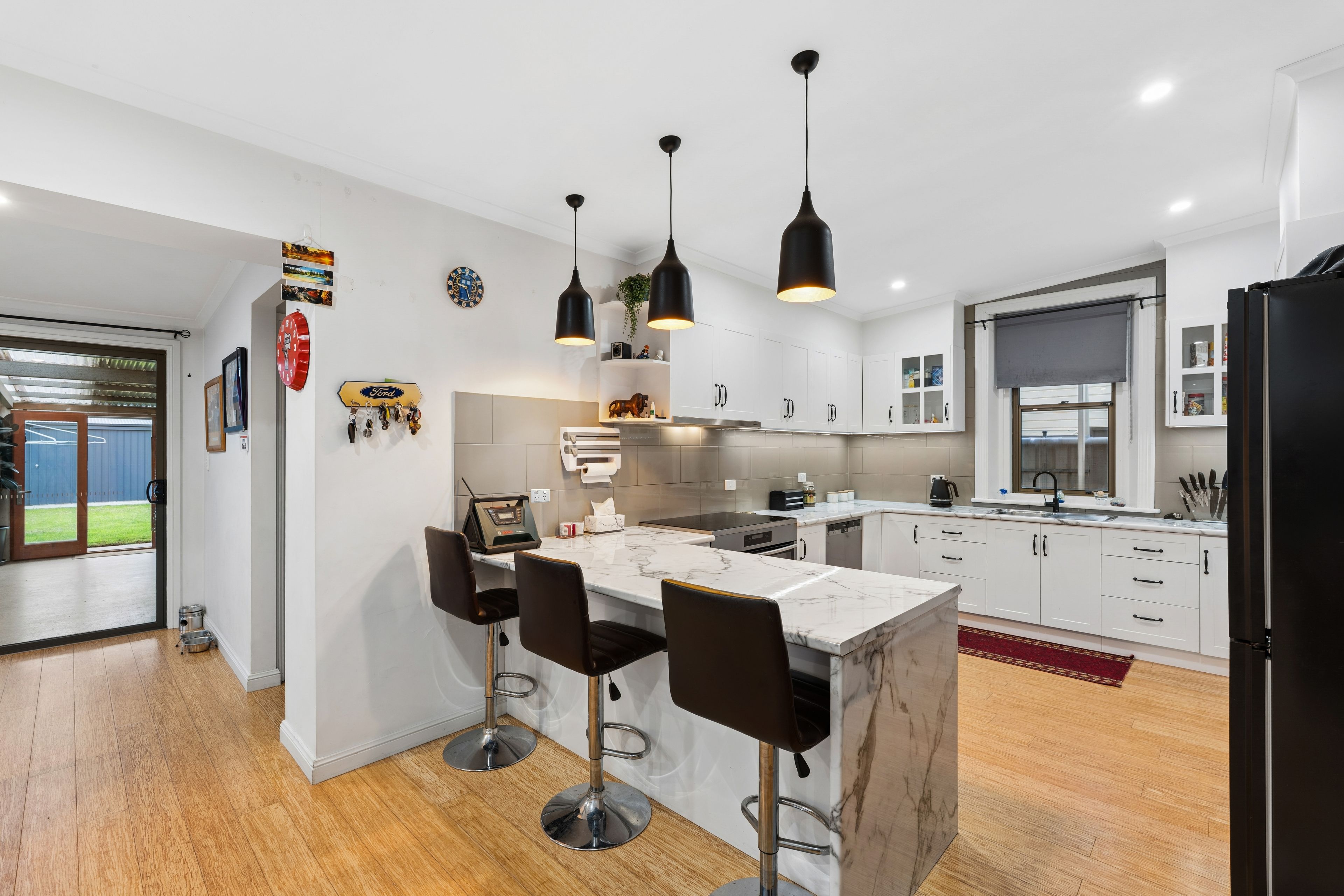 10 Myall Avenue — photo 4 of 25