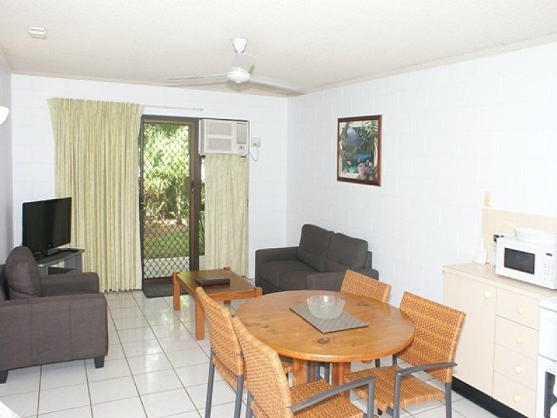 2/63 Moore Street, Trinity Beach, QLD 4879
