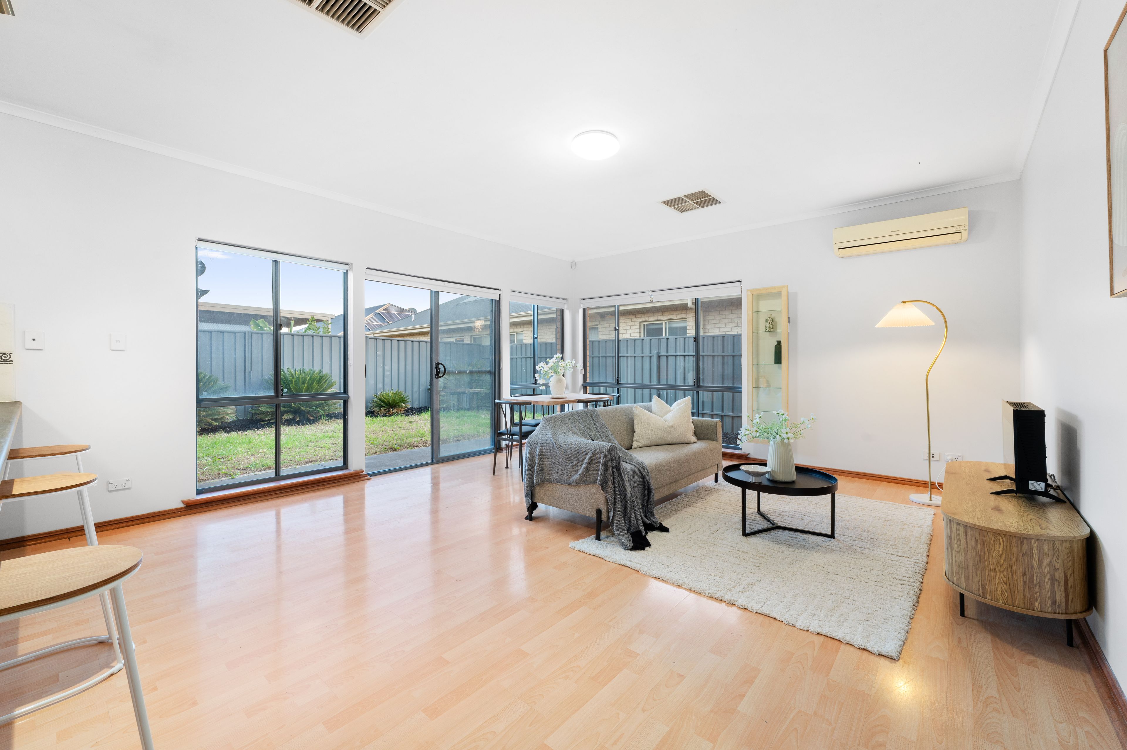 8 Maquarie Street — photo 5 of 19
